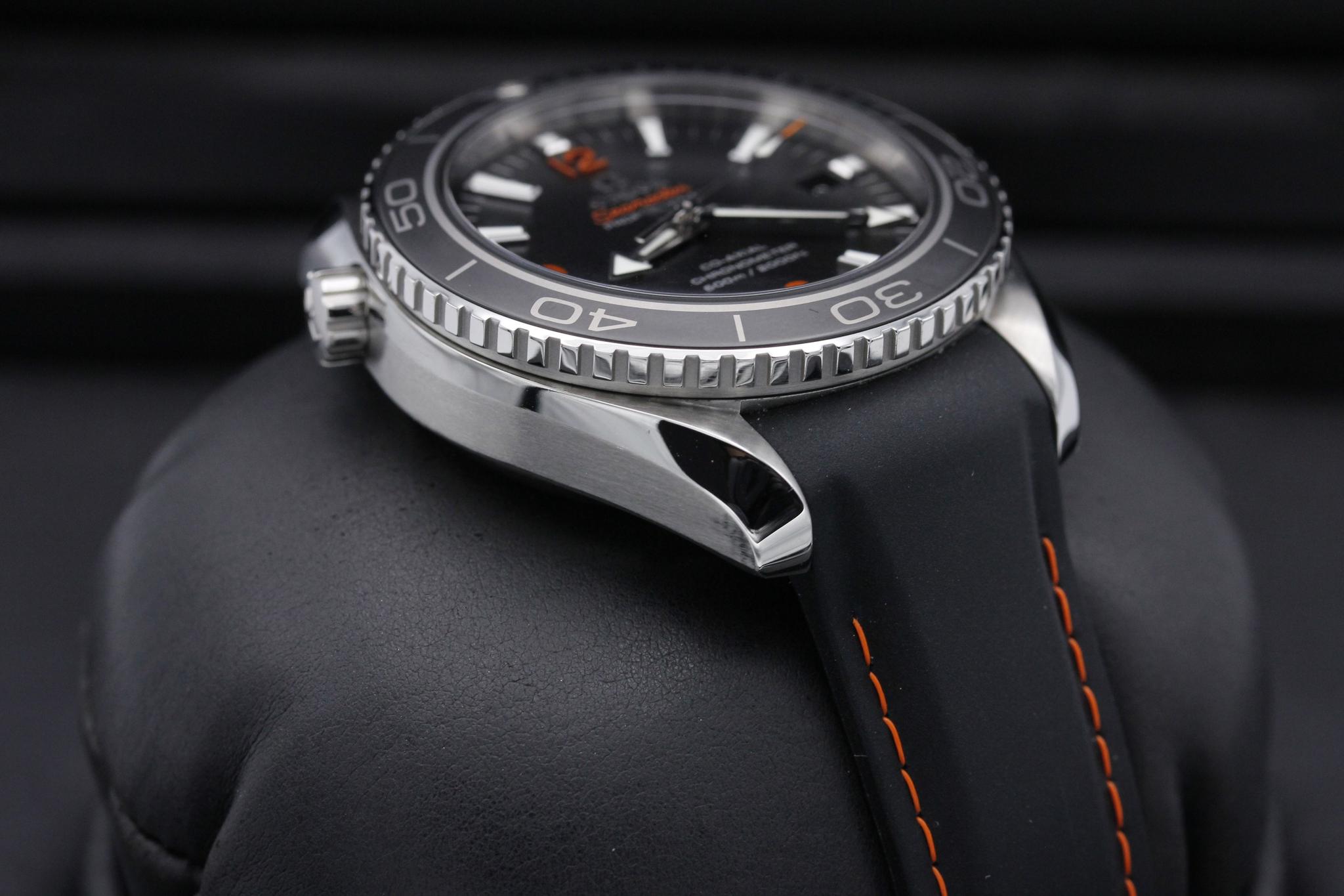 Watch Image 6