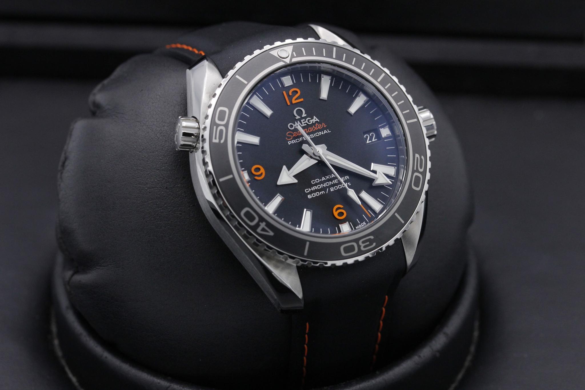 Watch Image 10