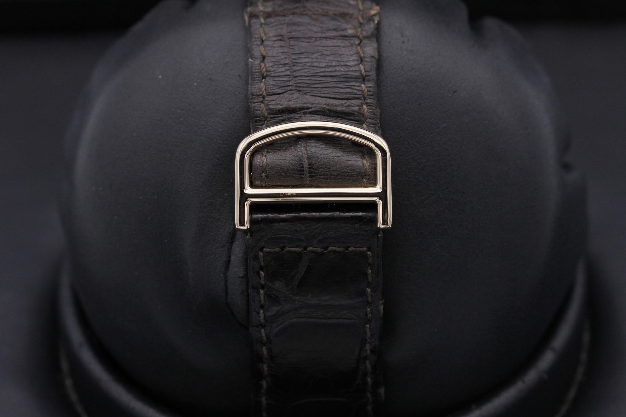 Watch Image 8