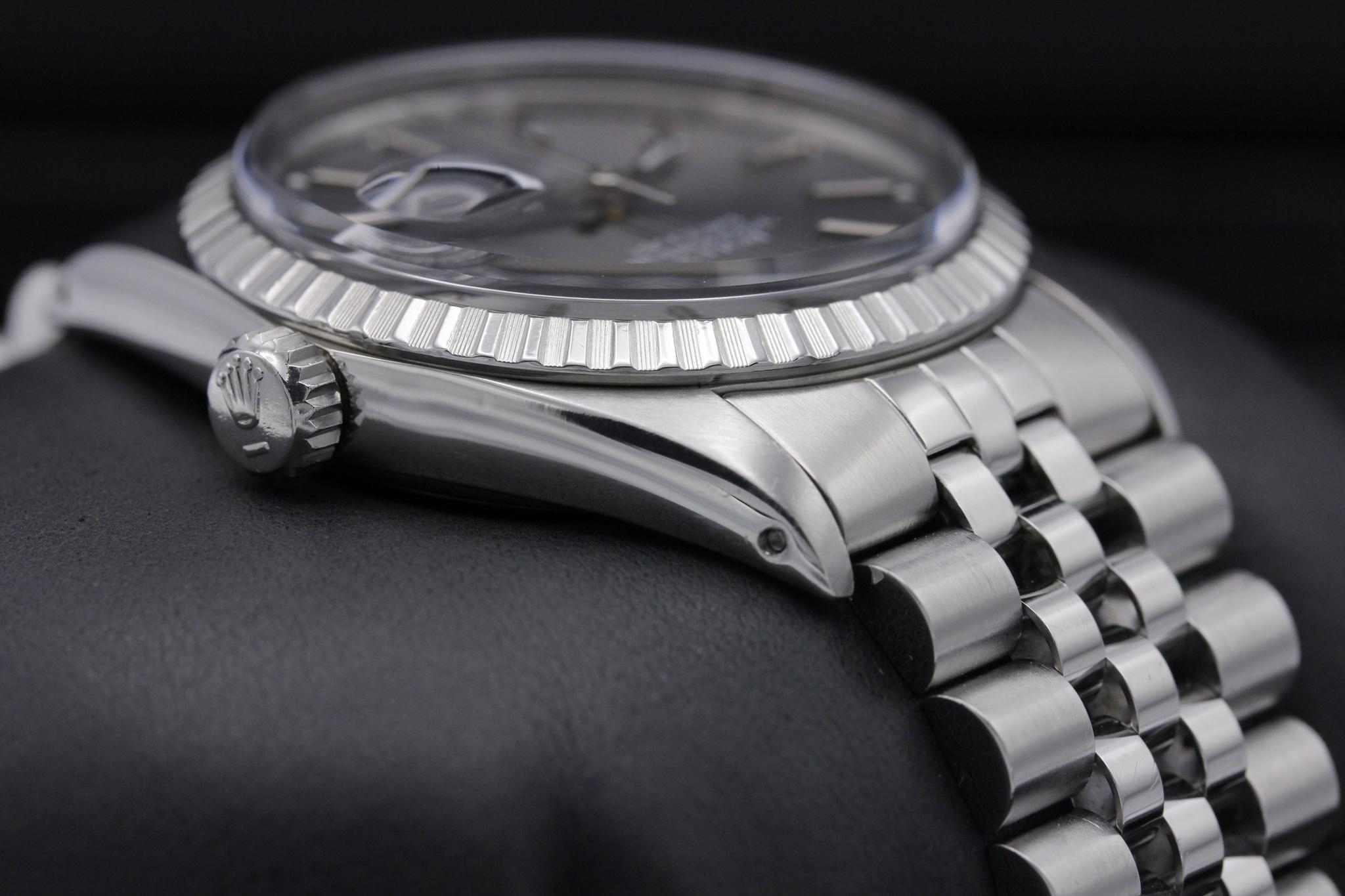 Watch Image 4
