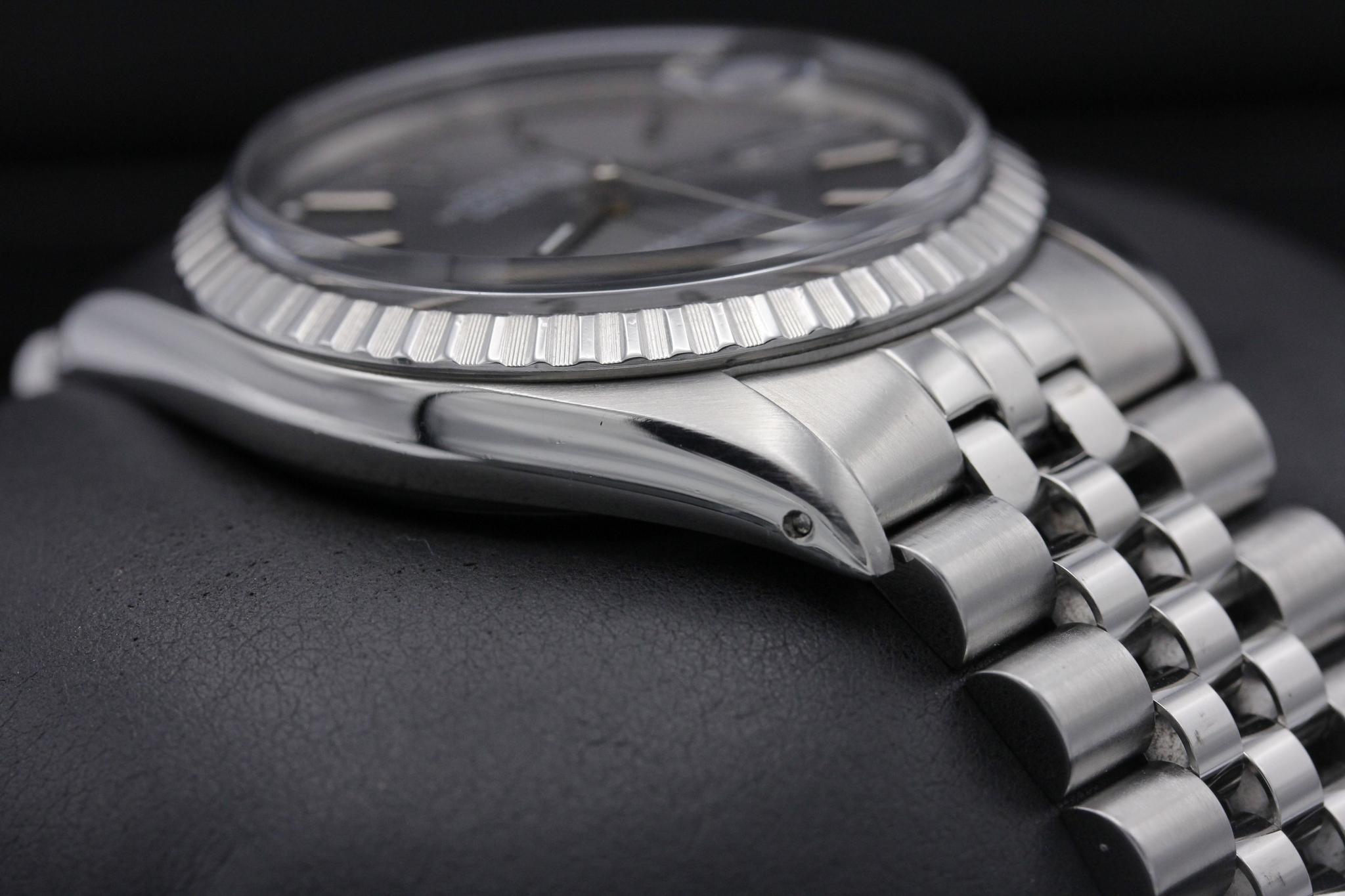 Watch Image 6