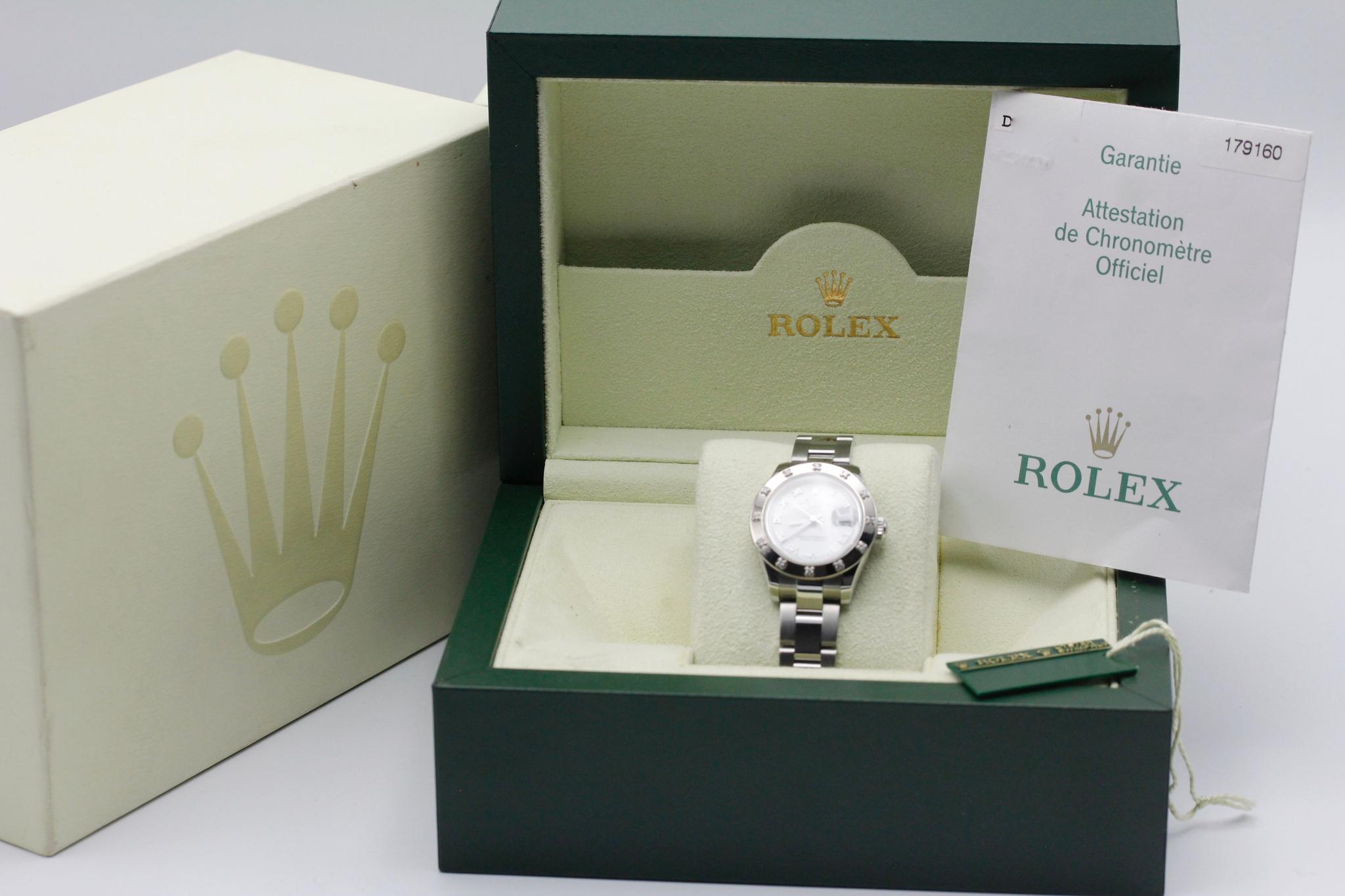 Watch Image 12