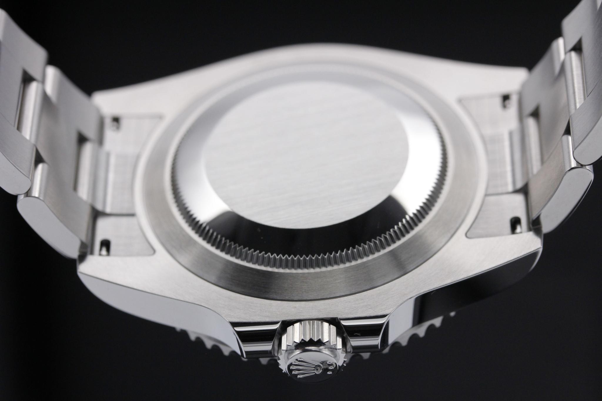 Watch Image 7