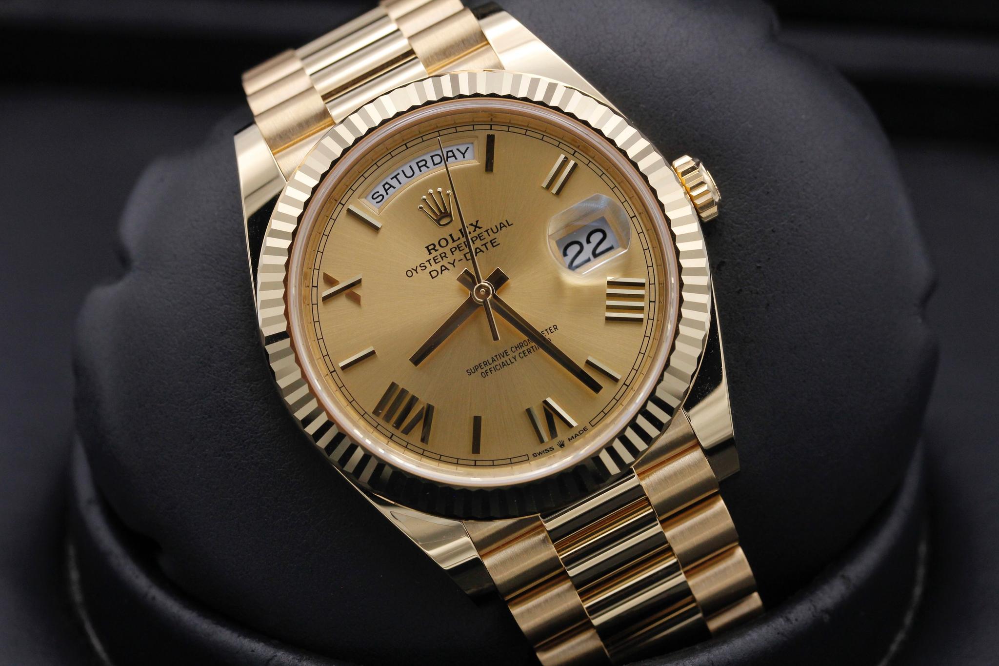 Watch Image 9