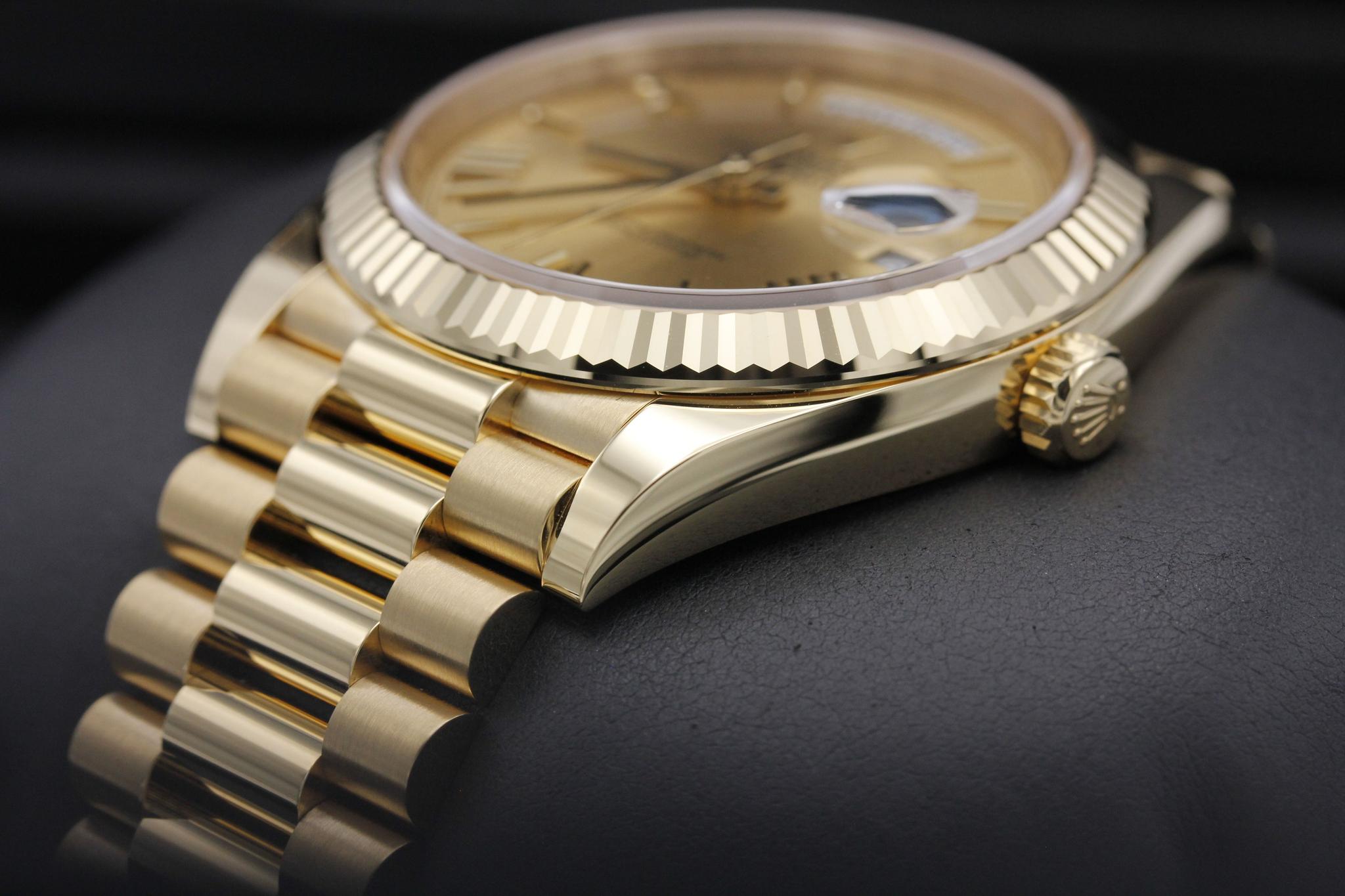 Watch Image 2
