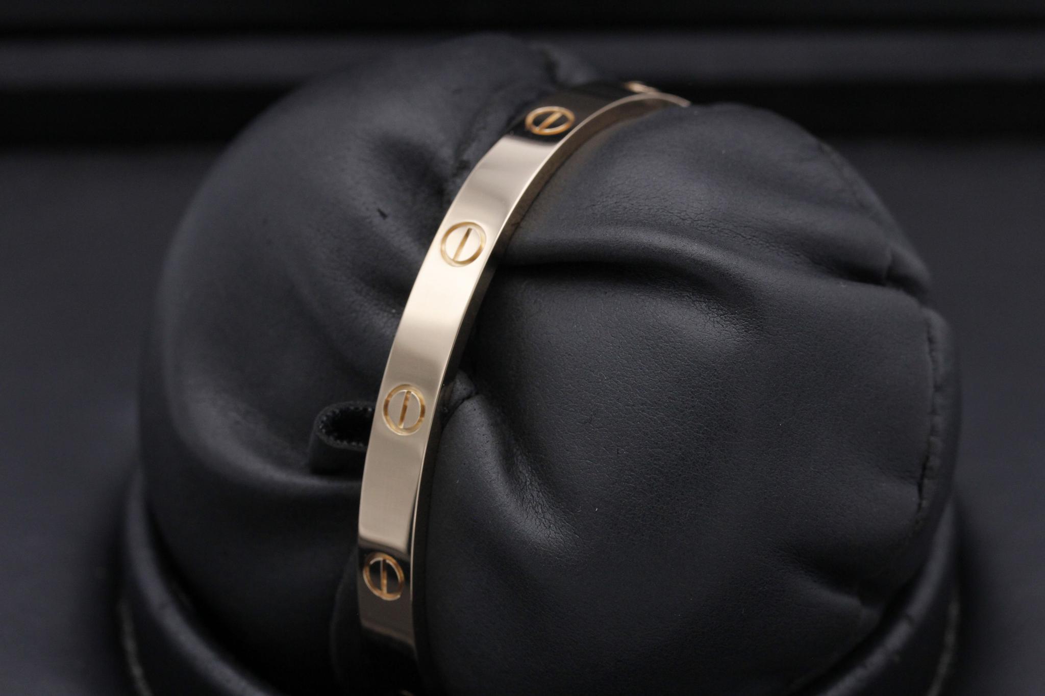 Watch Image 9
