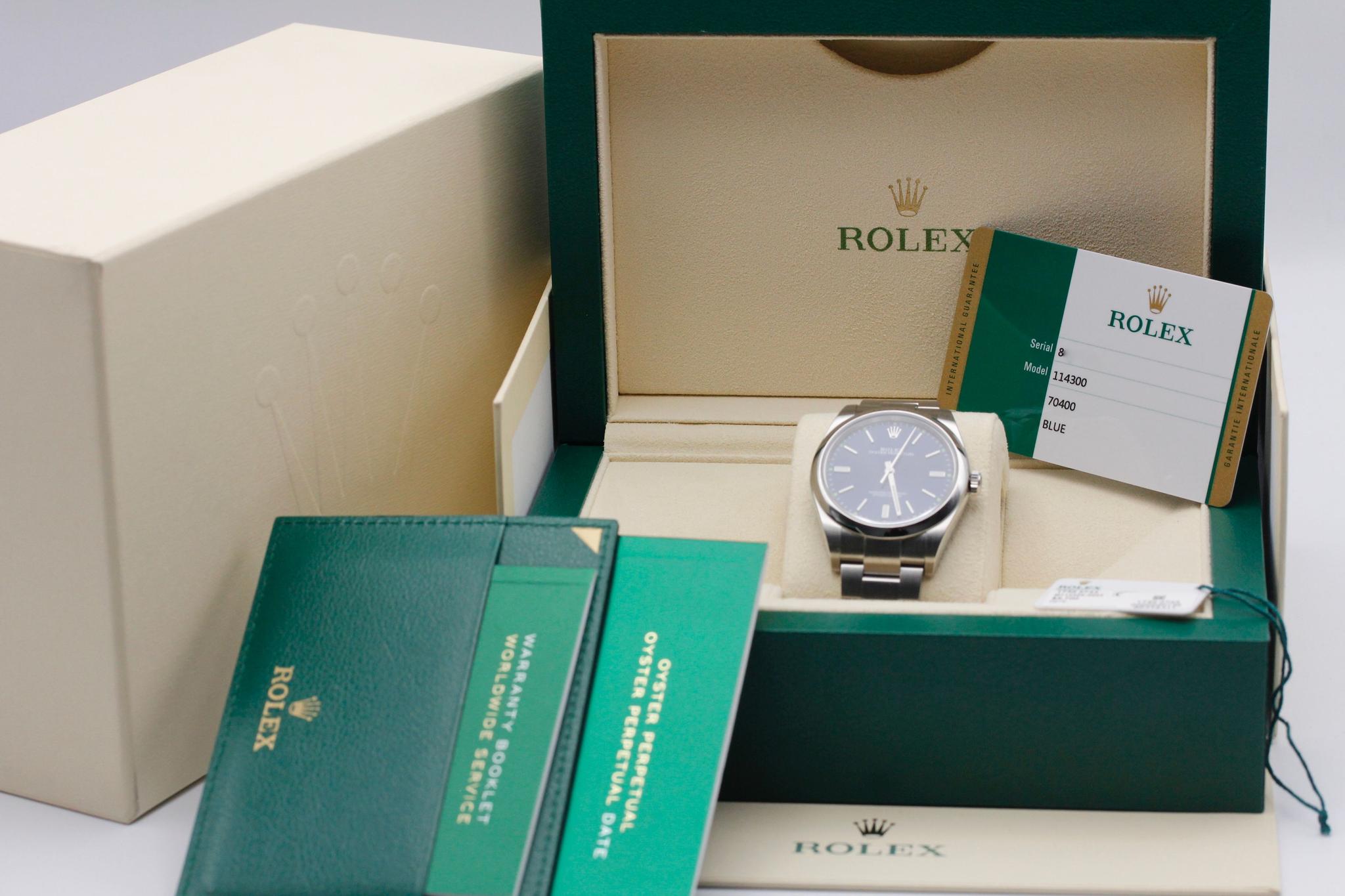 Watch Image 11