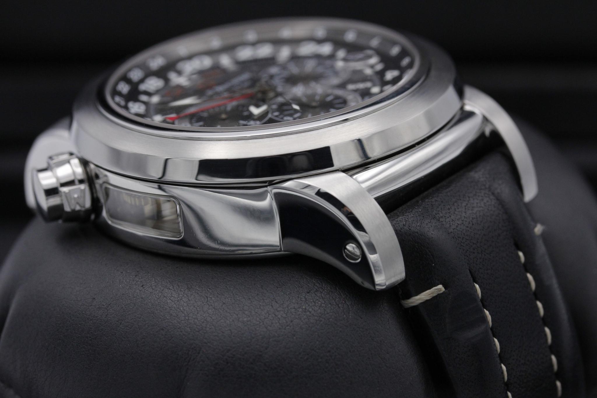 Watch Image 4