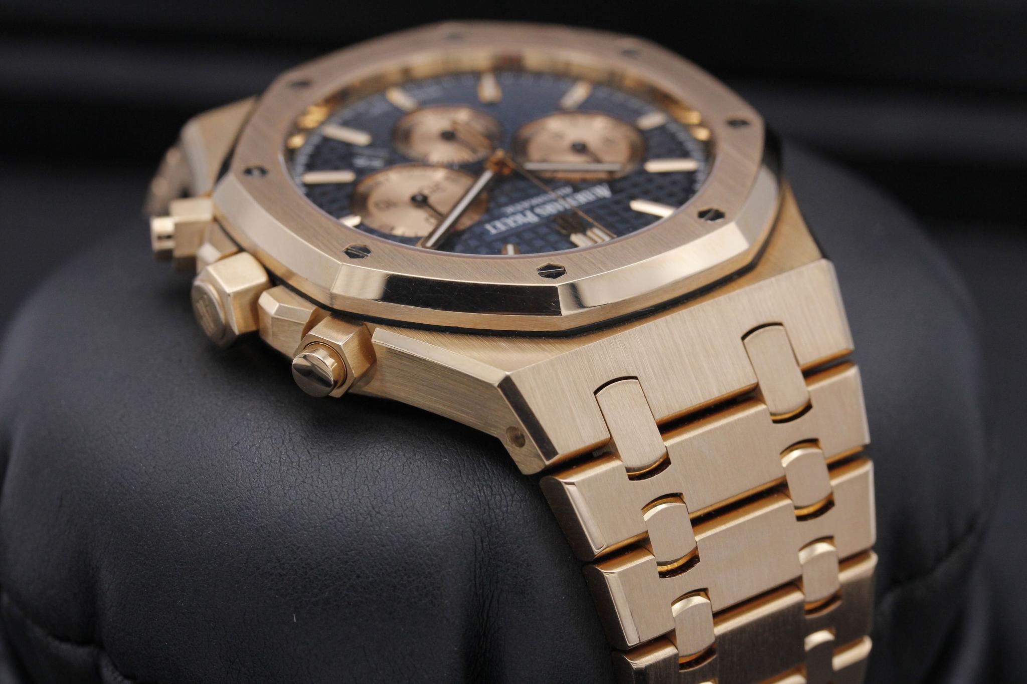 Watch Image 4