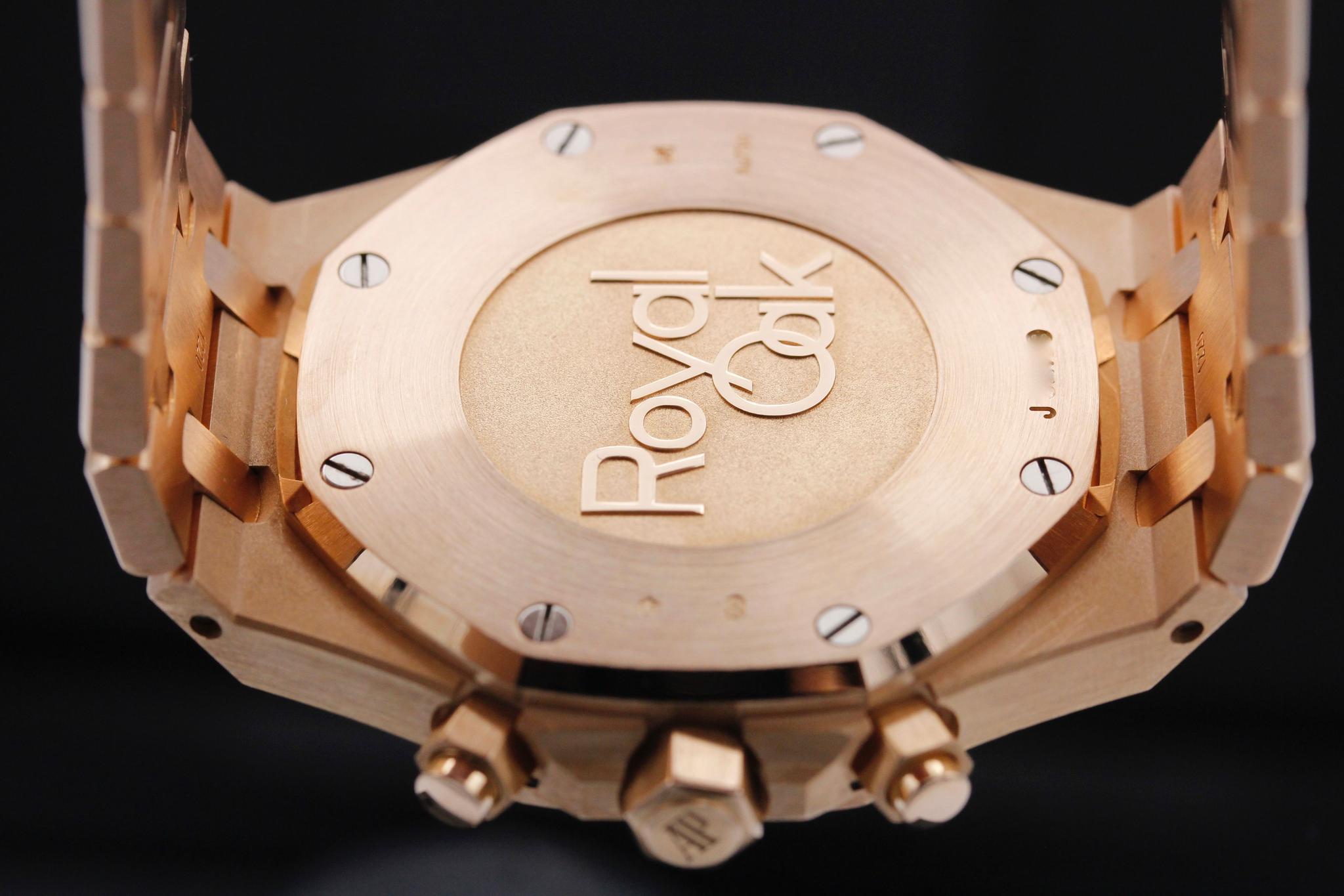 Watch Image 7