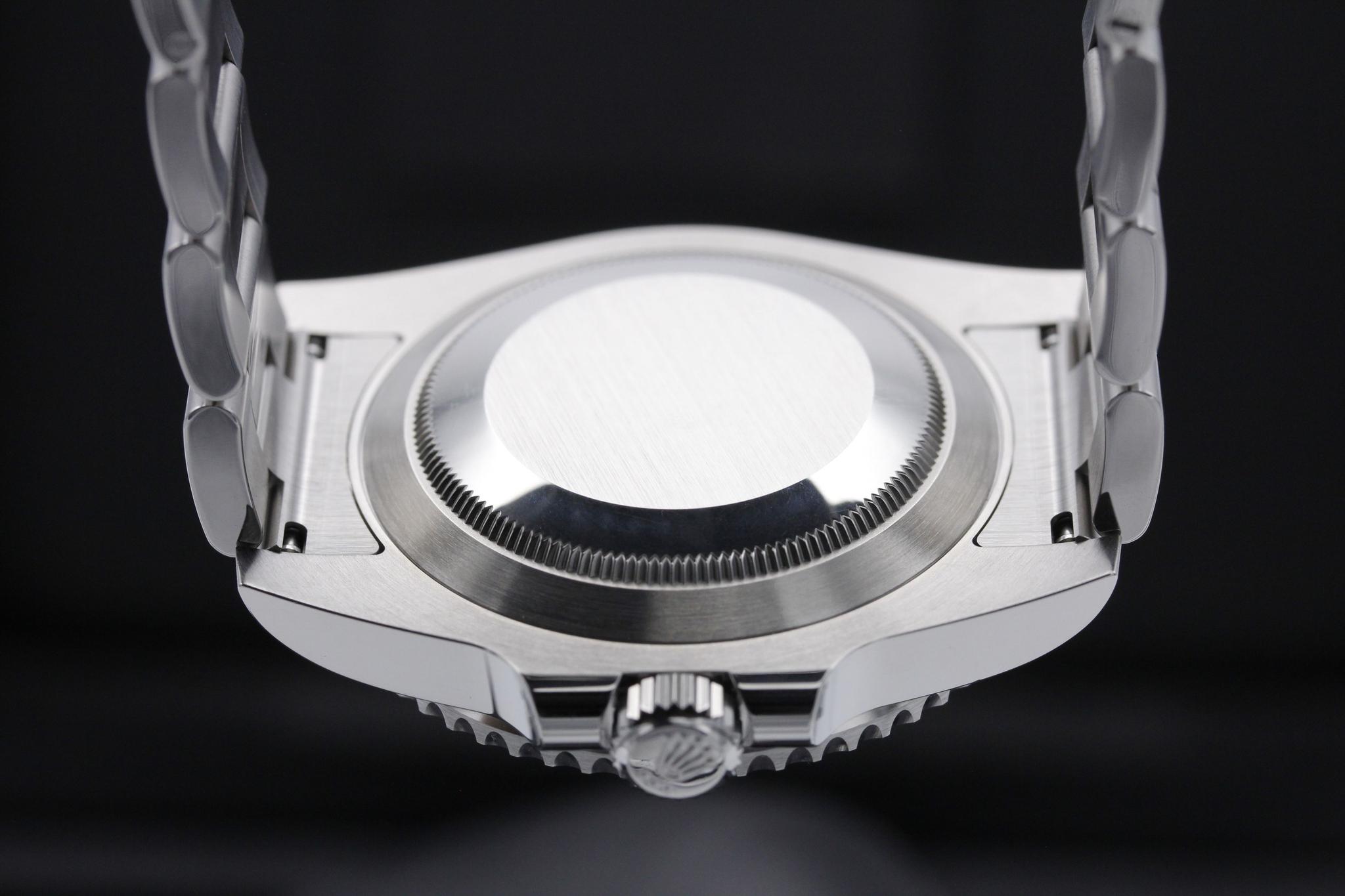 Watch Image 7