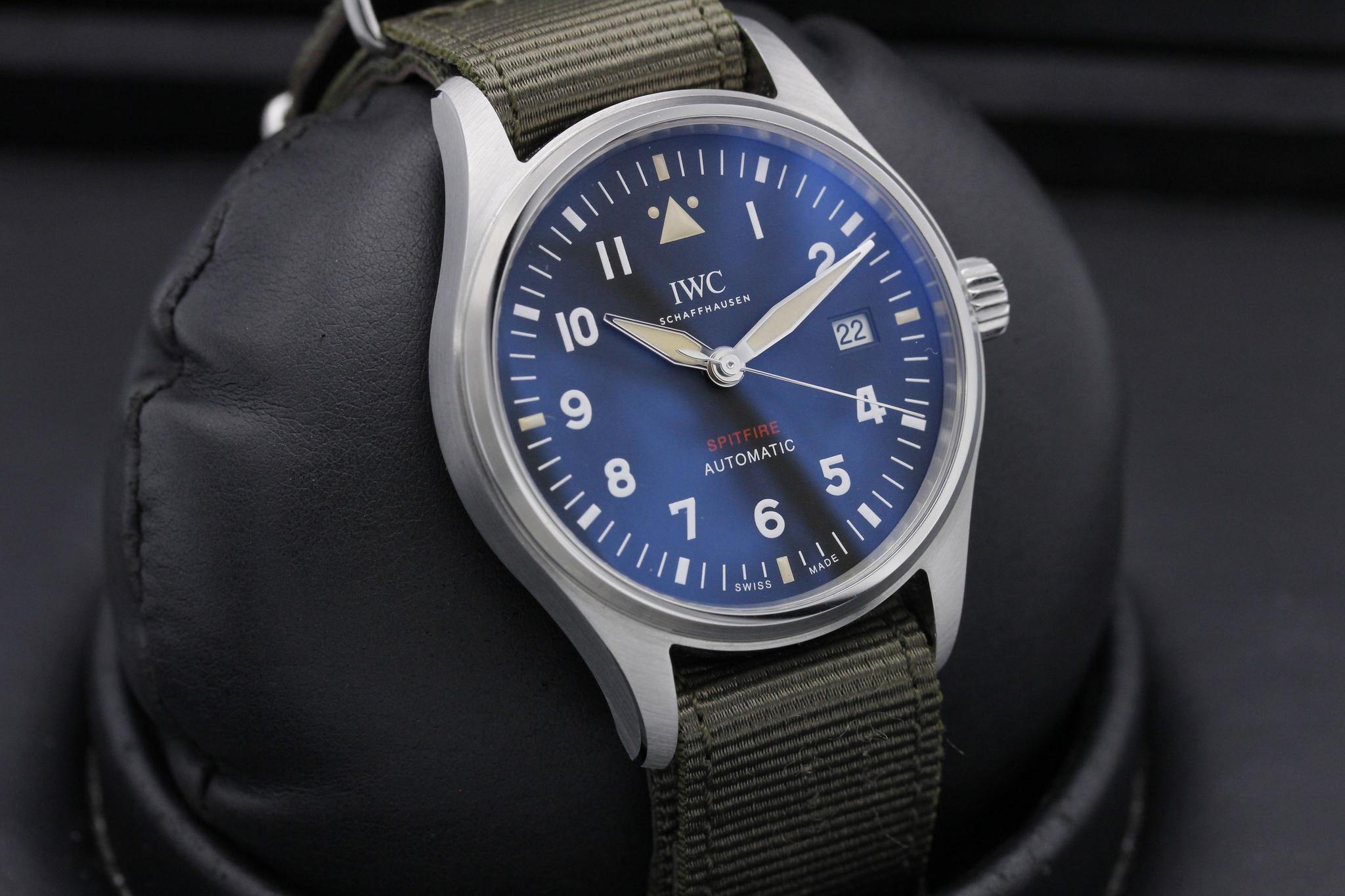 Watch Image 10