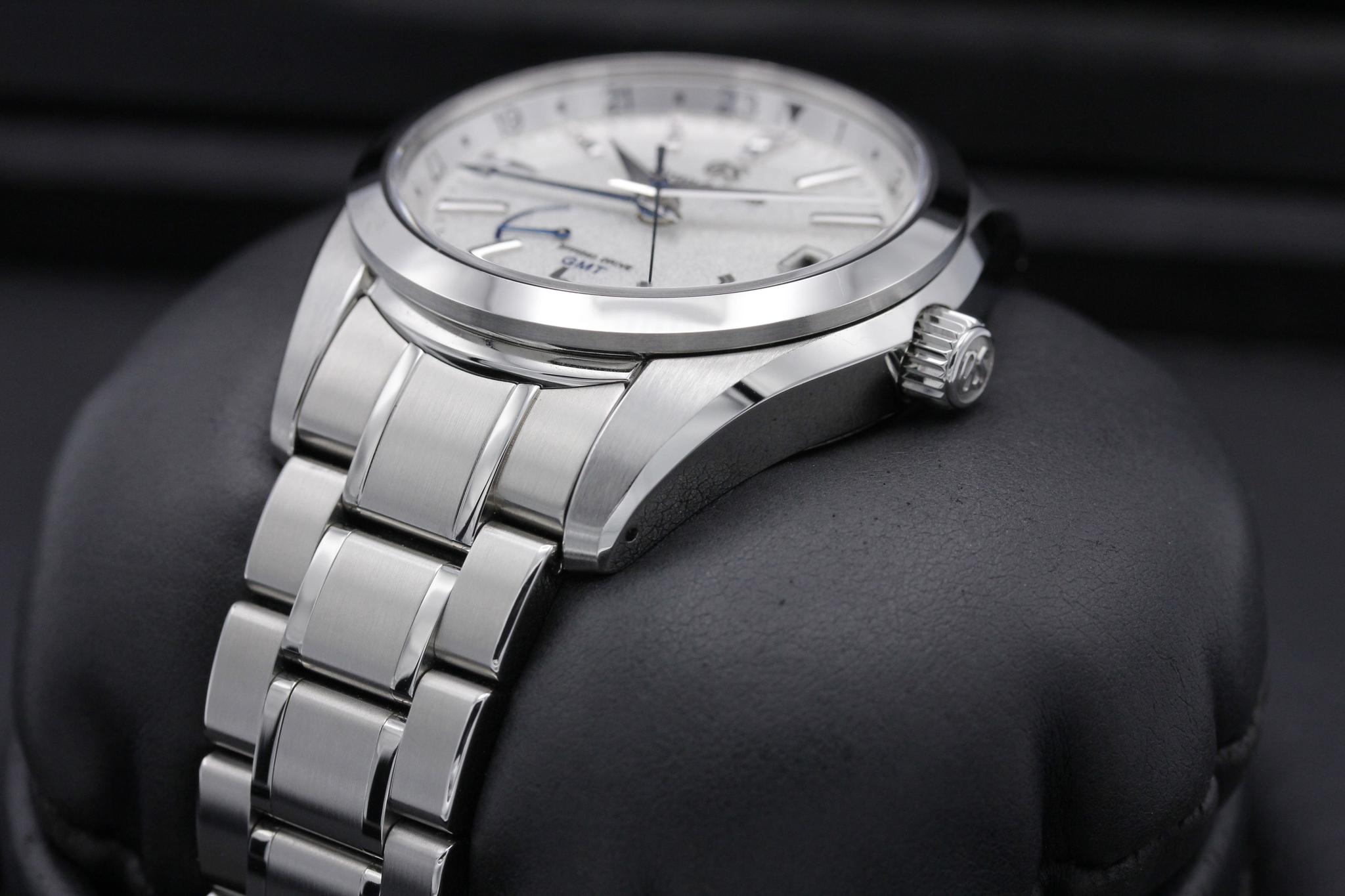 Watch Image 2