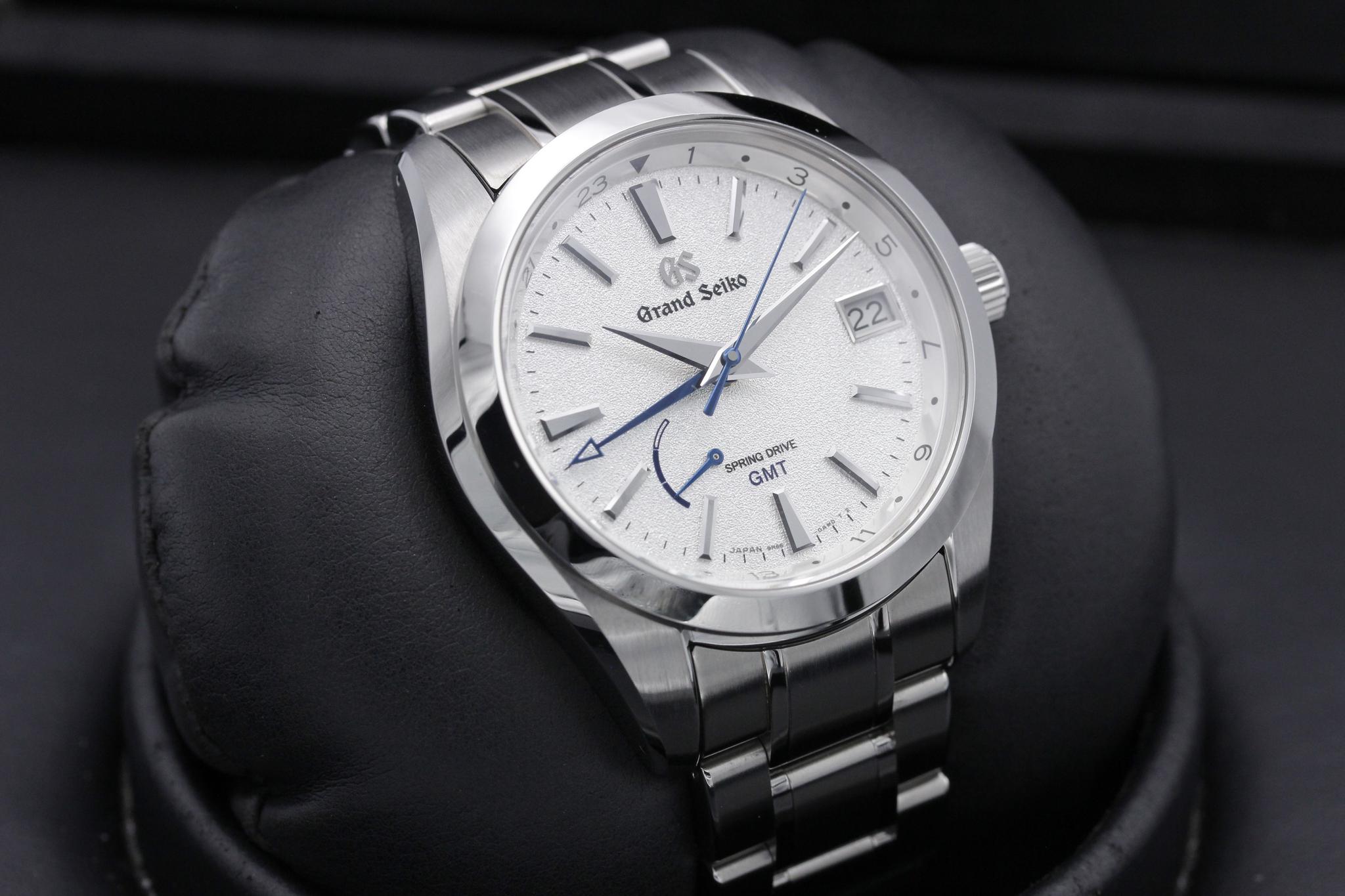 Watch Image 10