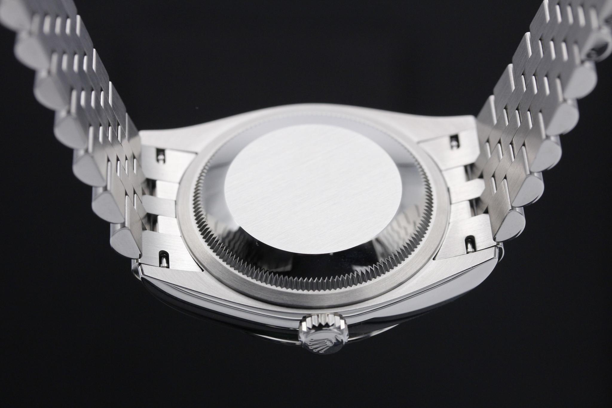 Watch Image 7