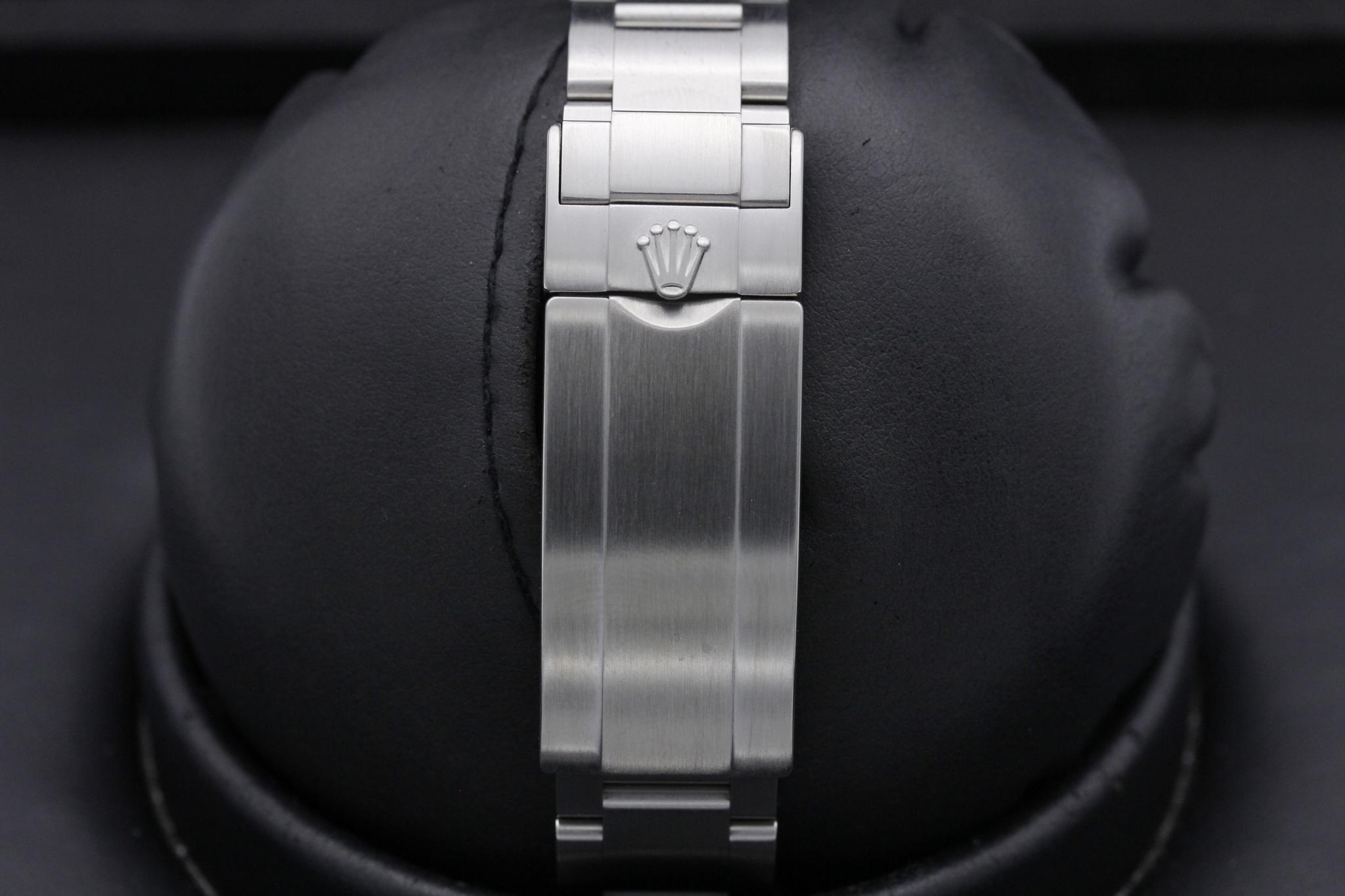 Watch Image 8