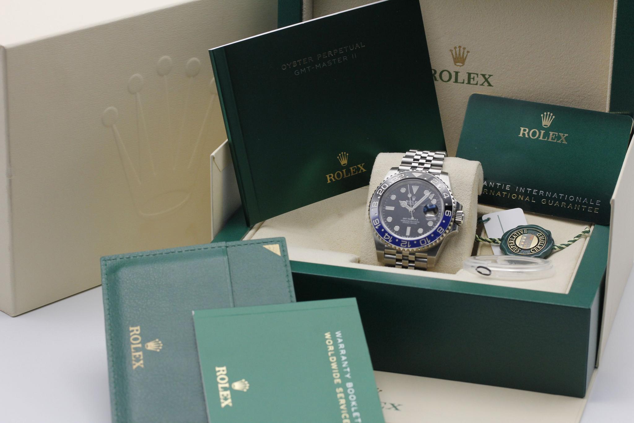 Watch Image 11