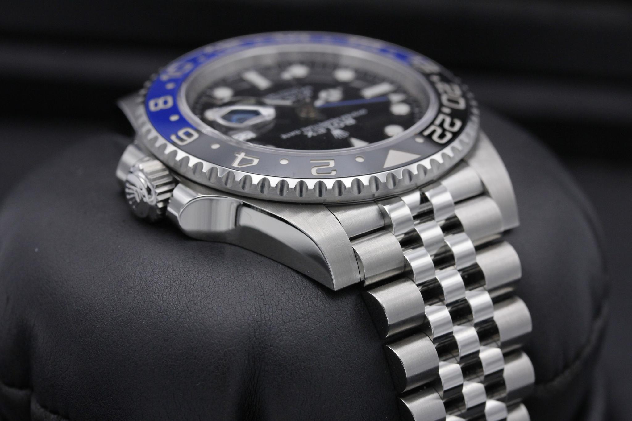 Watch Image 4