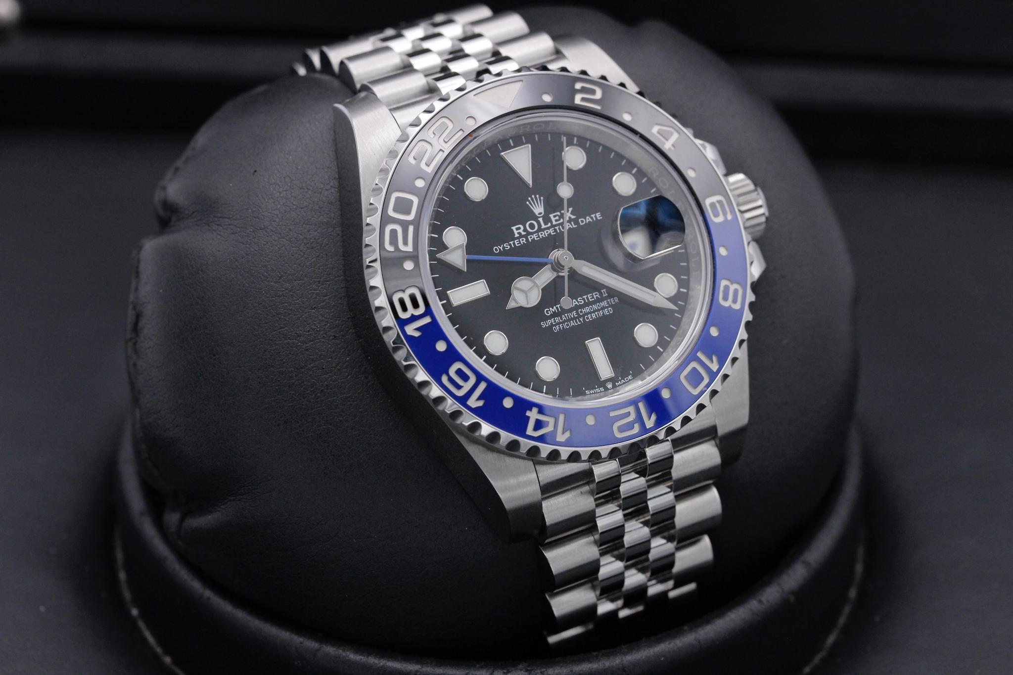 Watch Image 10
