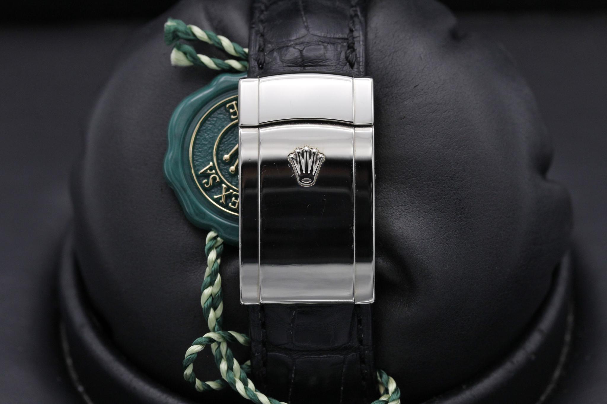Watch Image 8