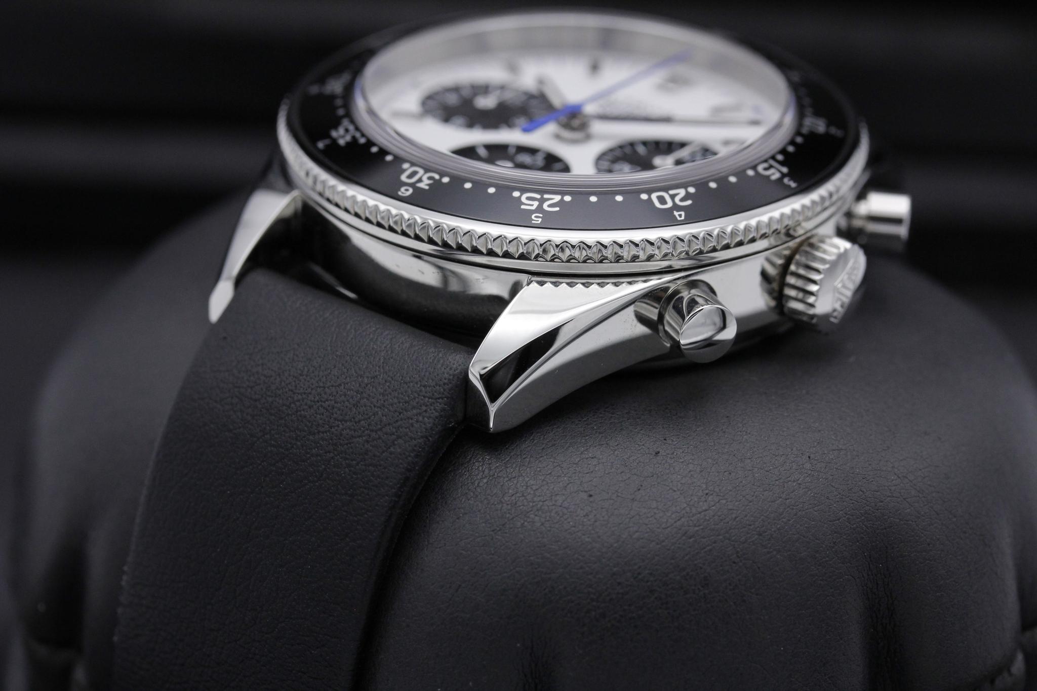 Watch Image 2