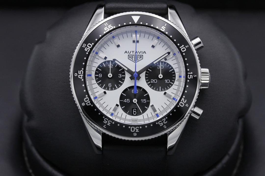 Tag Heuer Autavia "Jo Siffert 100 Piece Ltd Edition" Cbe2114