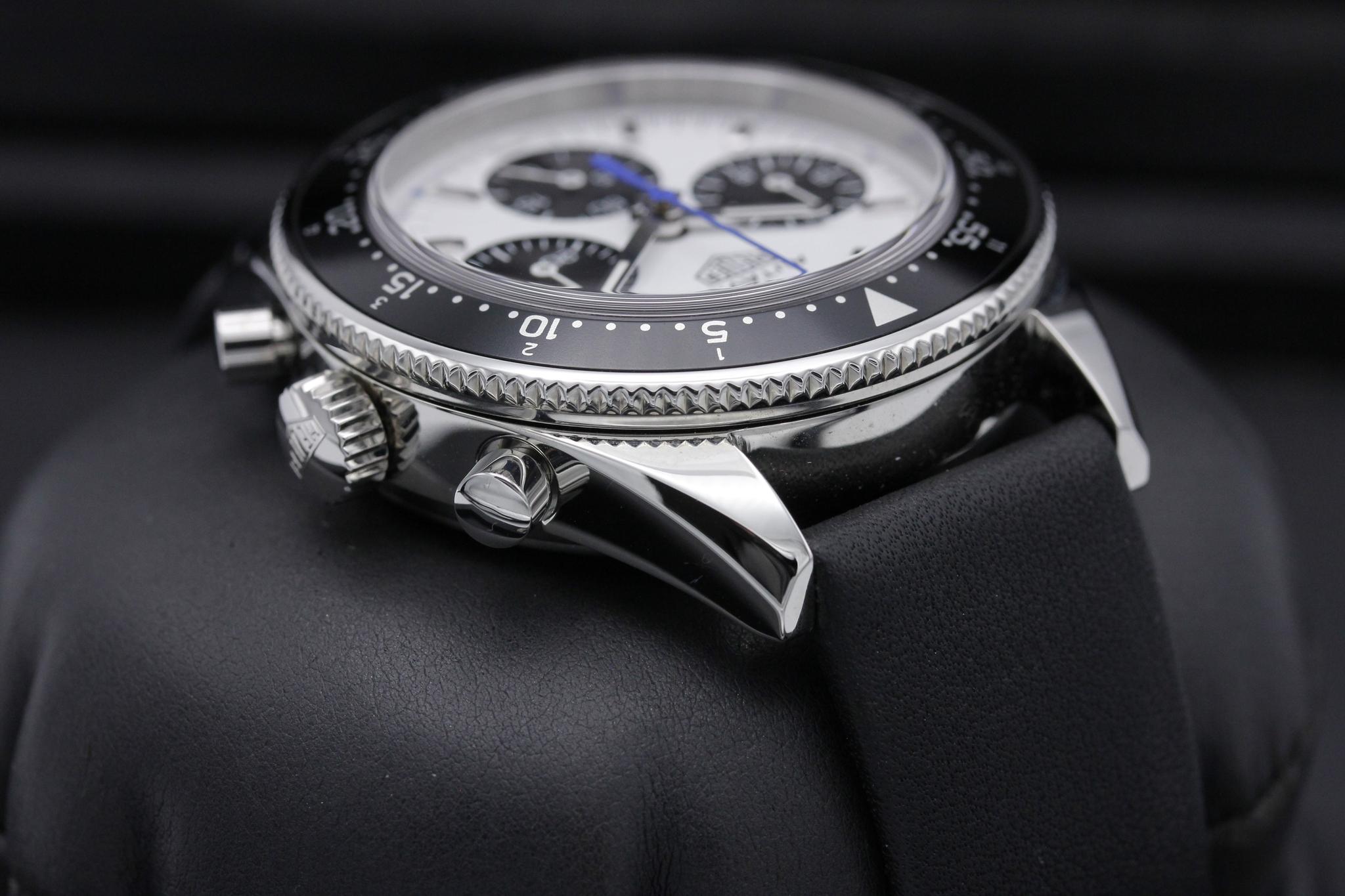 Watch Image 4