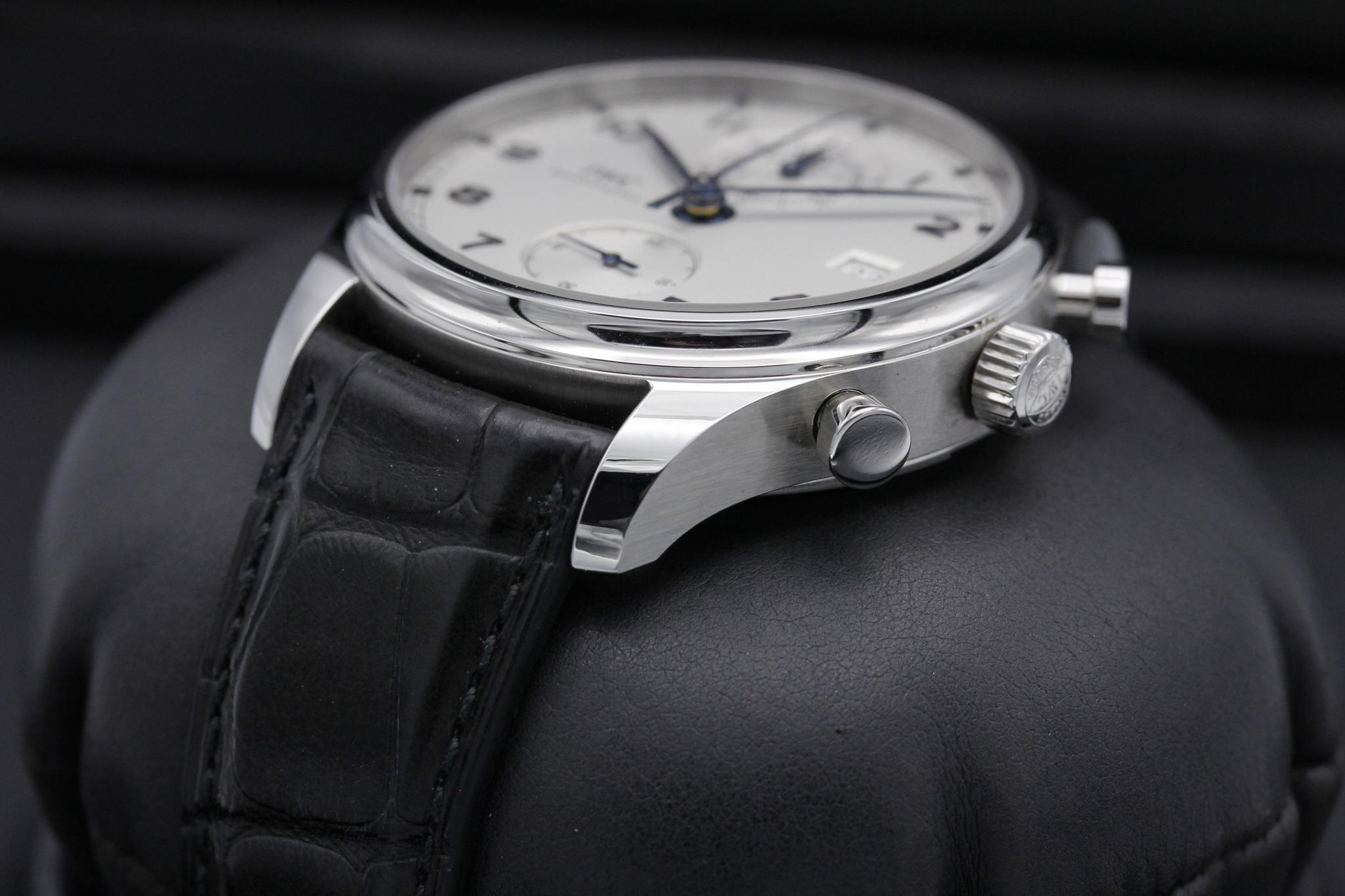 Watch Image 2