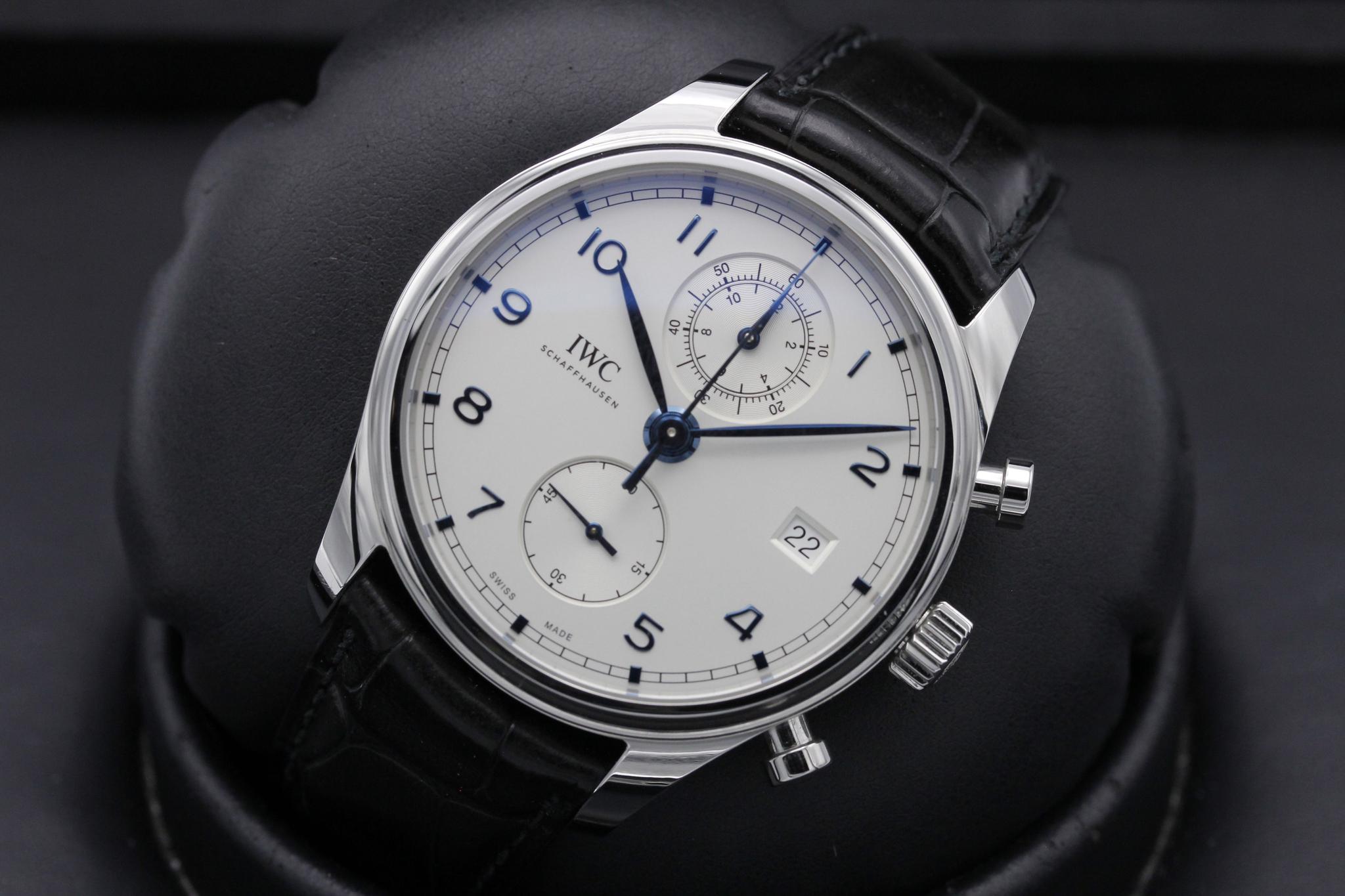 Watch Image 9