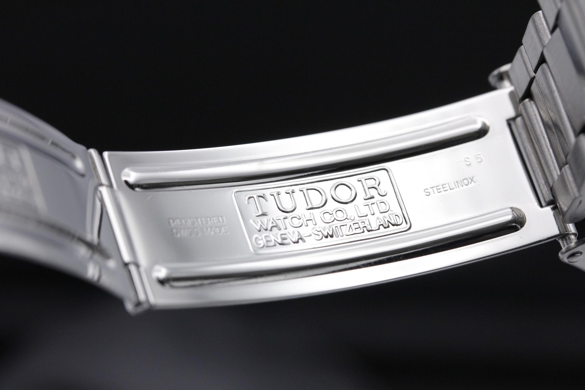 Watch Image 9