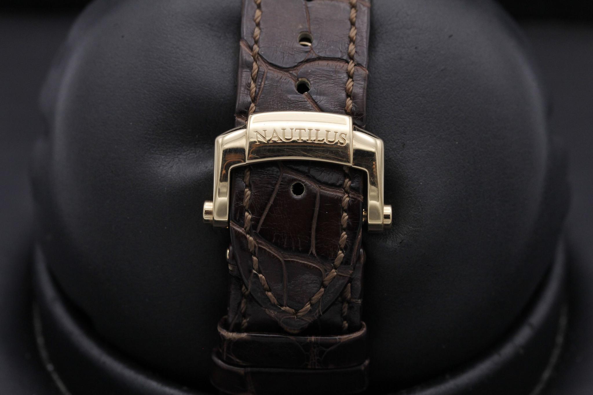 Watch Image 9