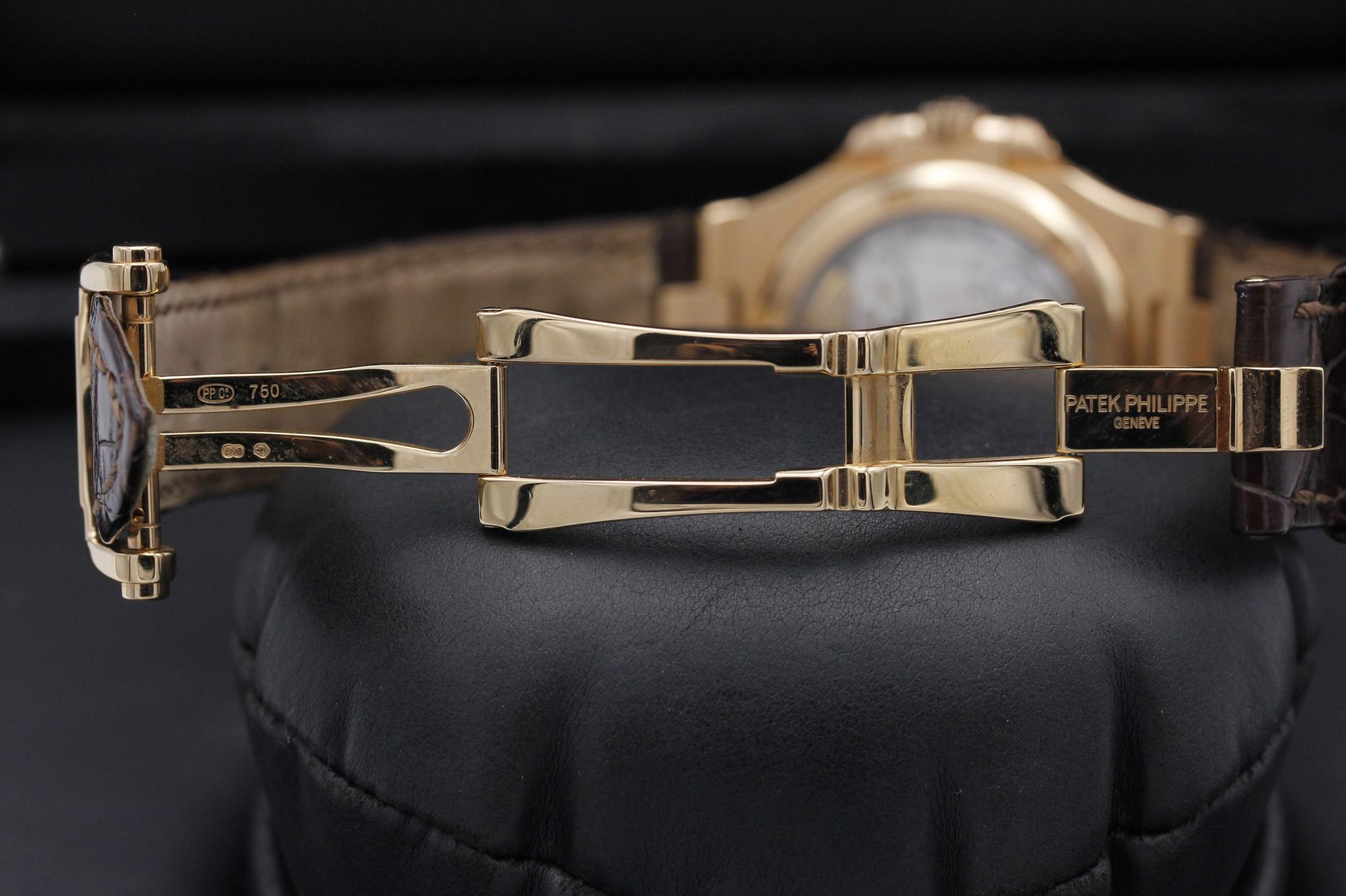 Watch Image 10