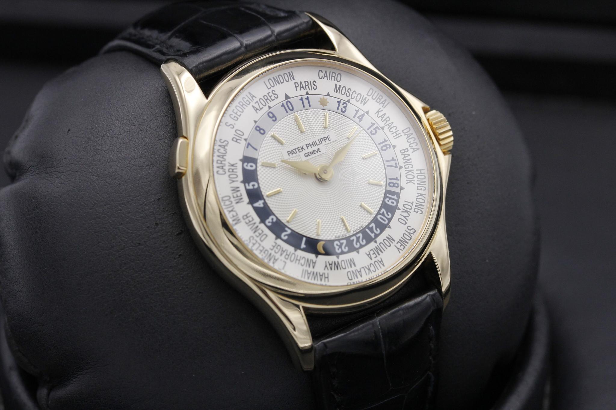 Watch Image 12