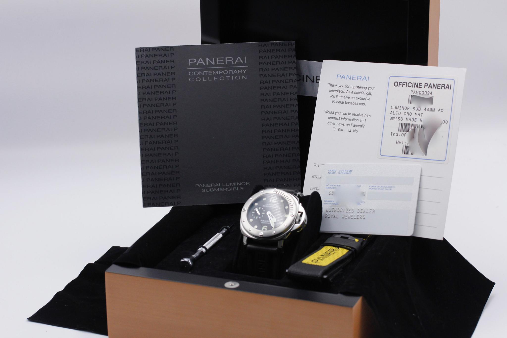 Watch Image 11