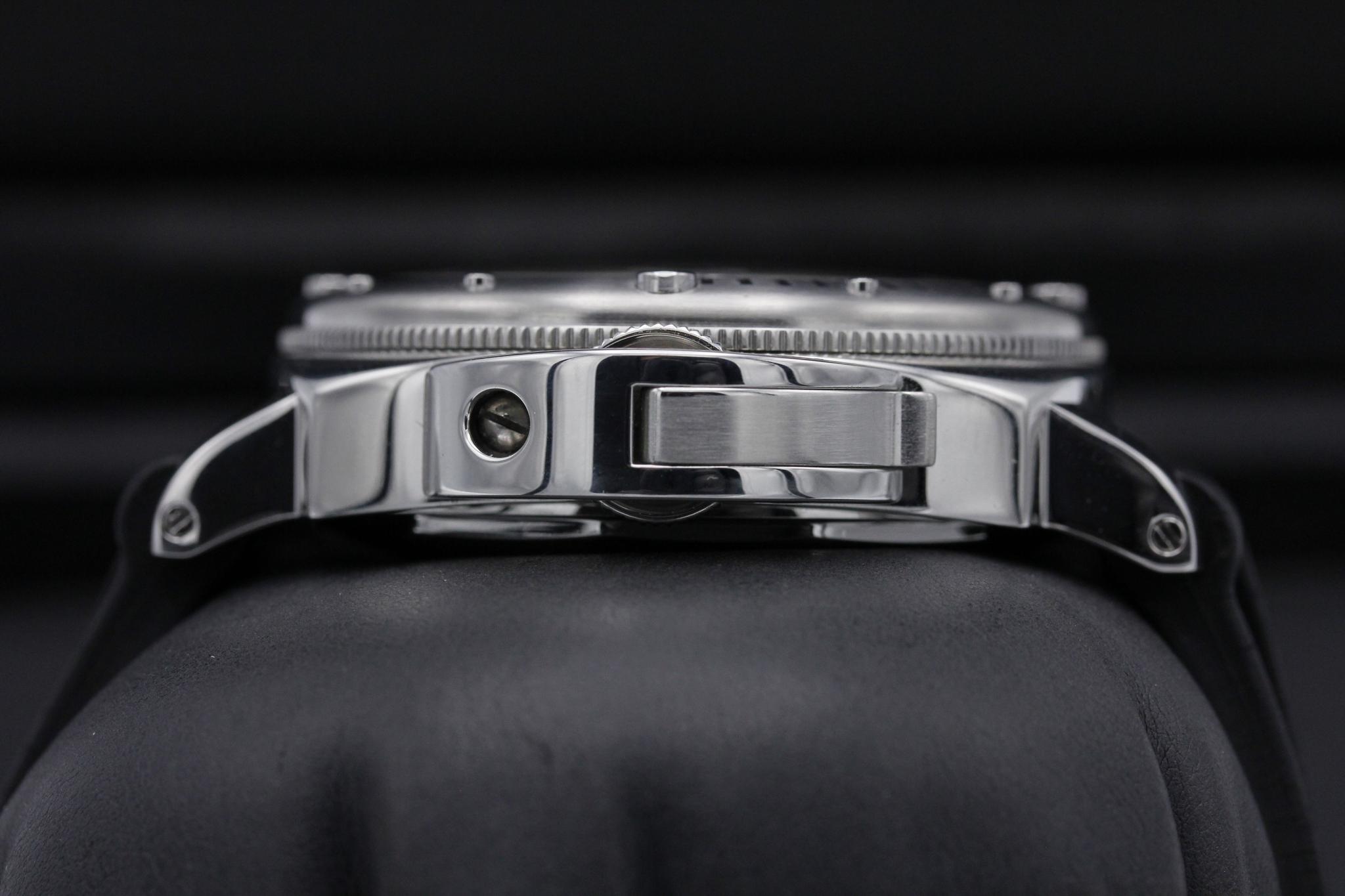 Watch Image 3