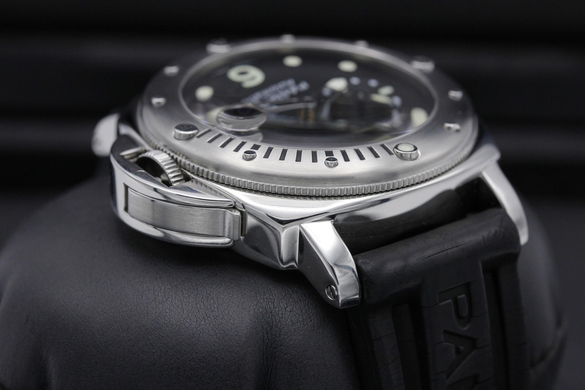Watch Image 4