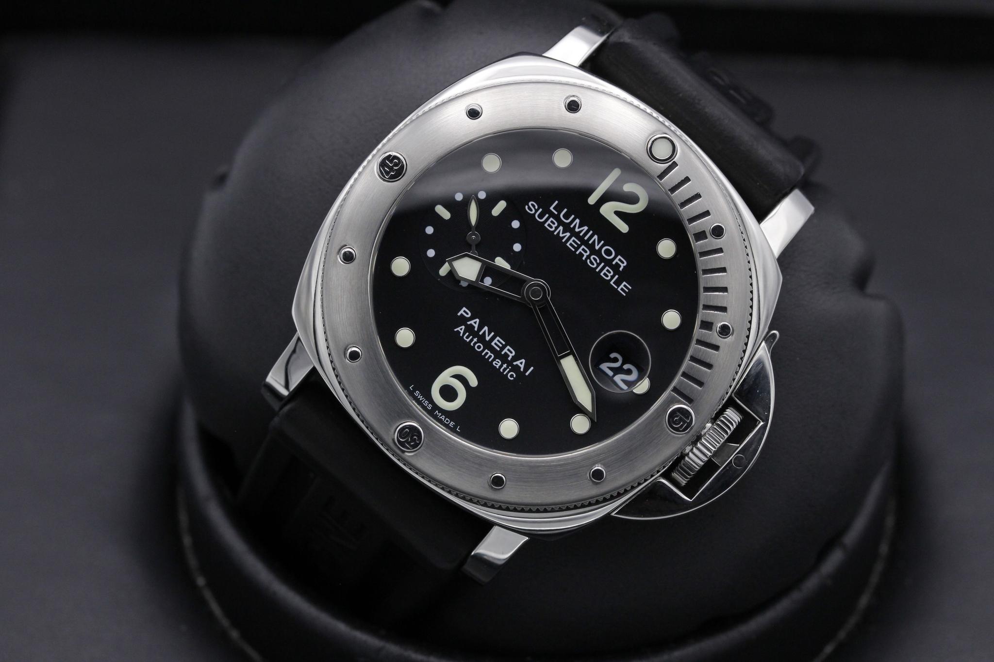 Watch Image 9