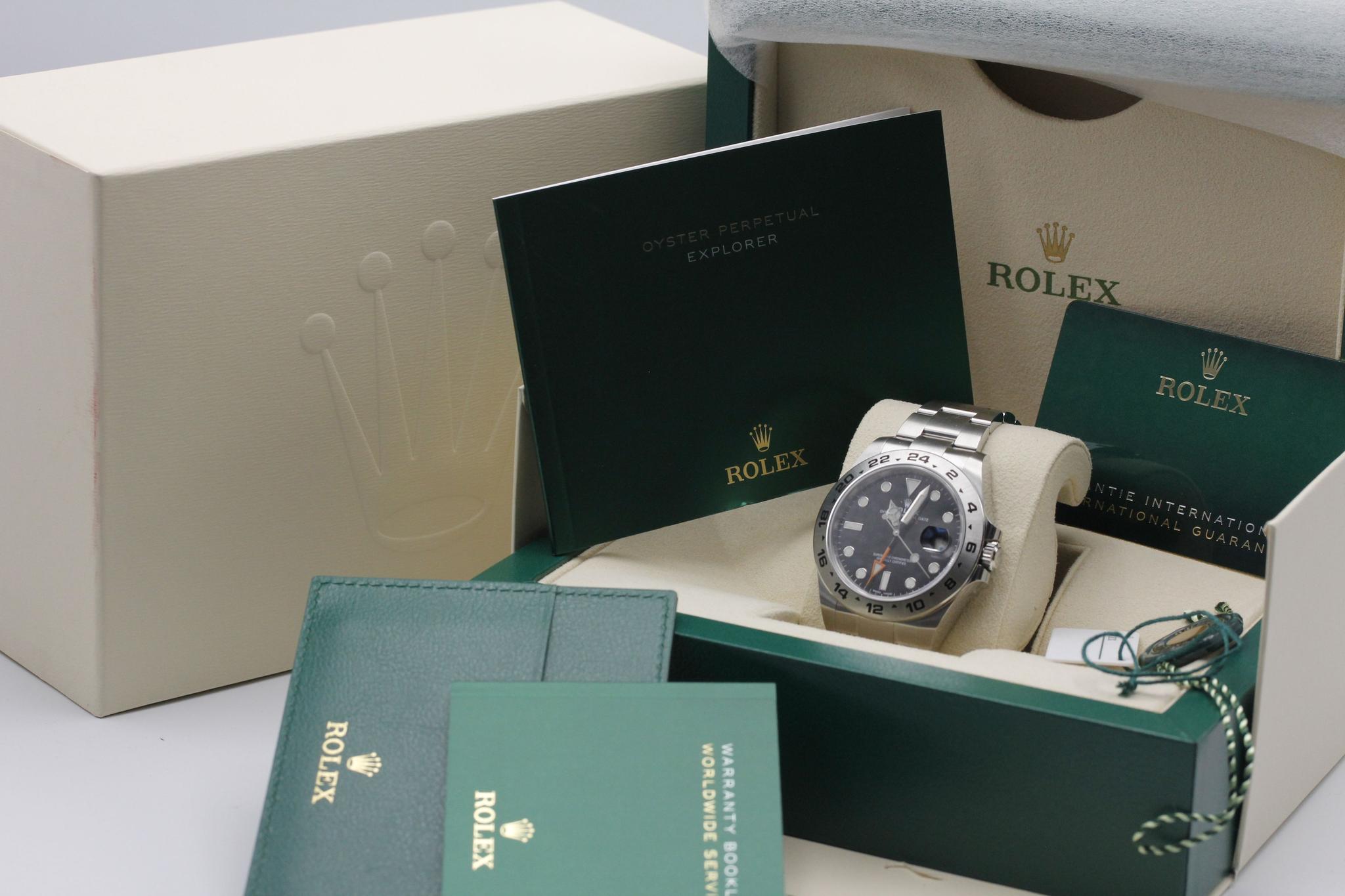 Watch Image 11