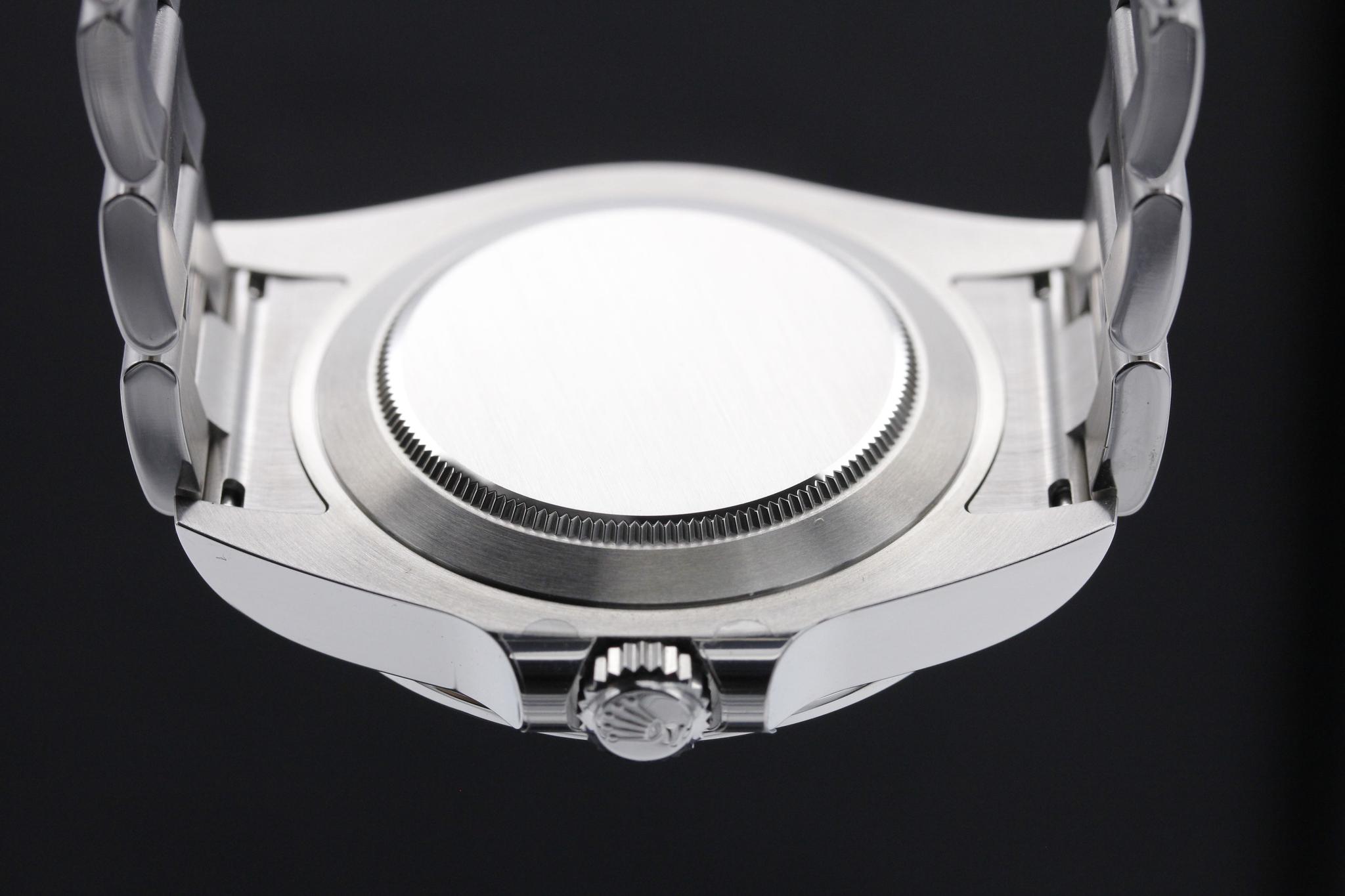 Watch Image 7