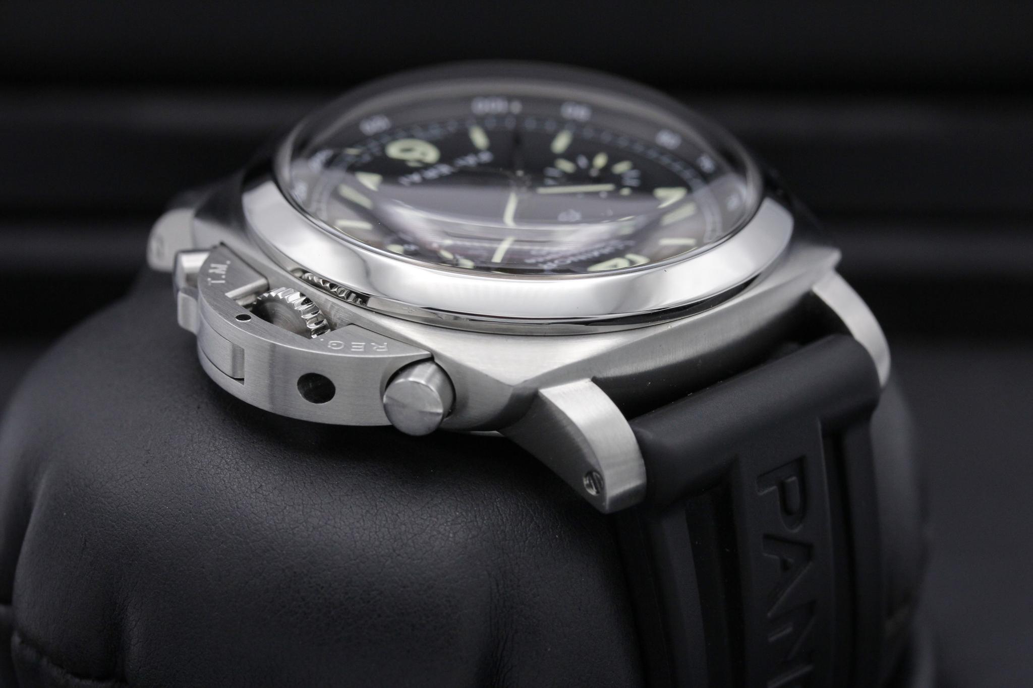 Watch Image 4