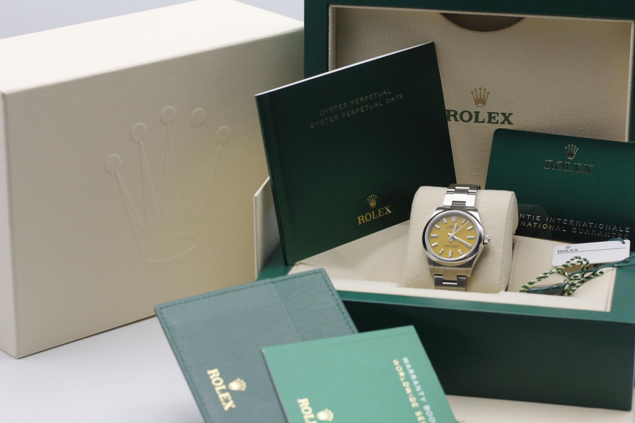 Watch Image 11