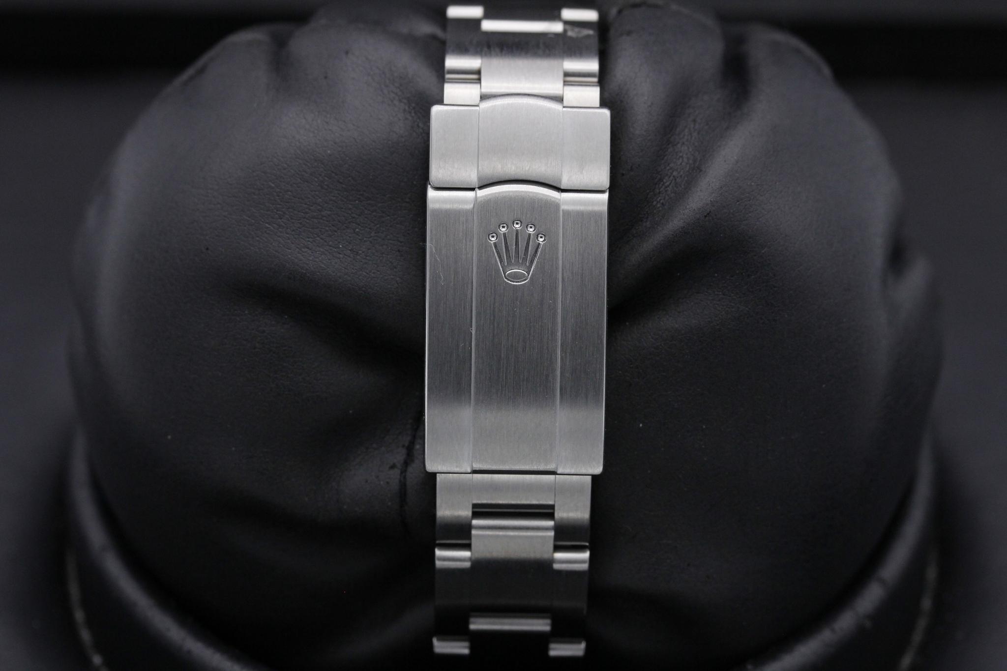 Watch Image 8