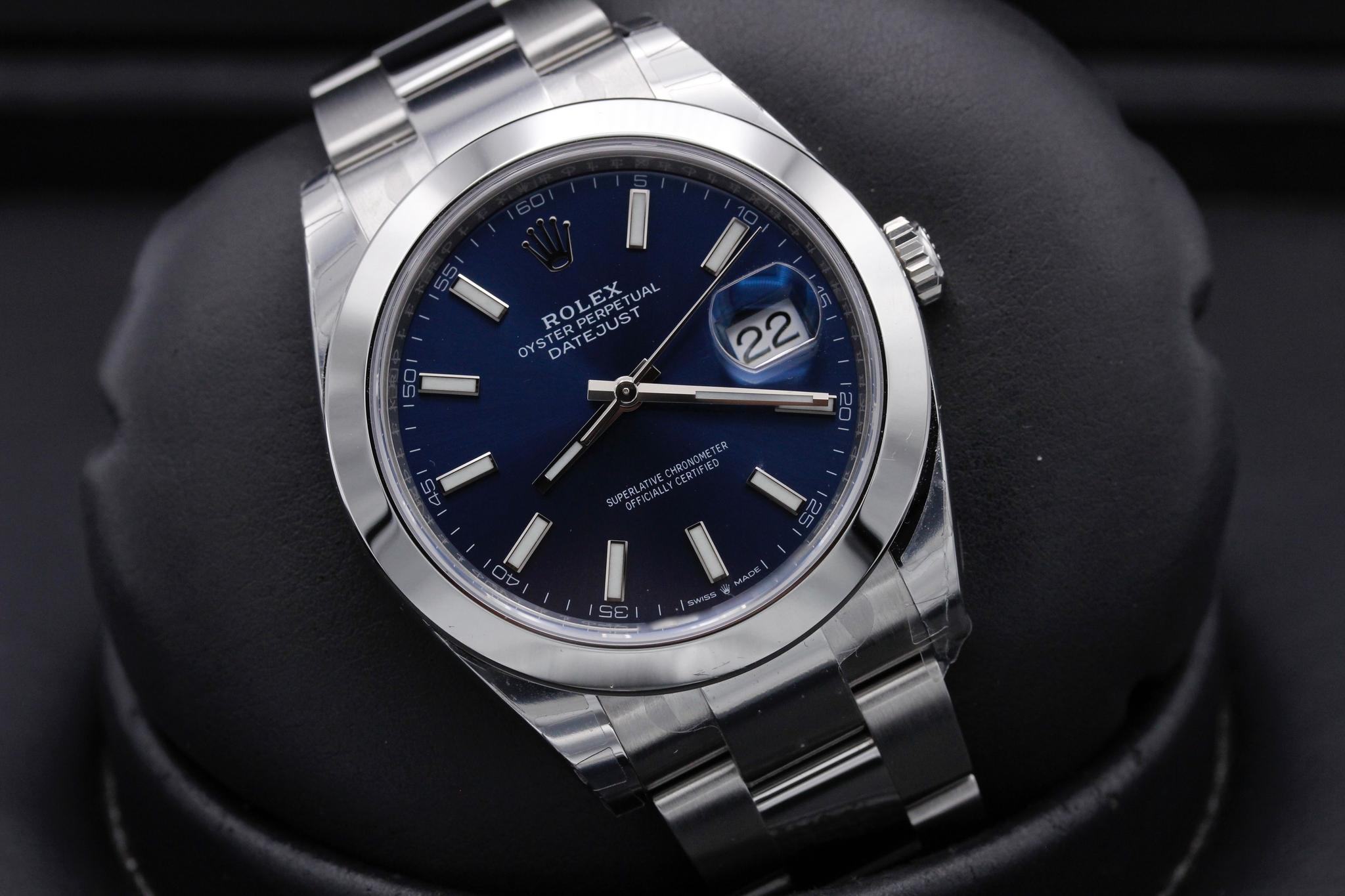 Watch Image 9