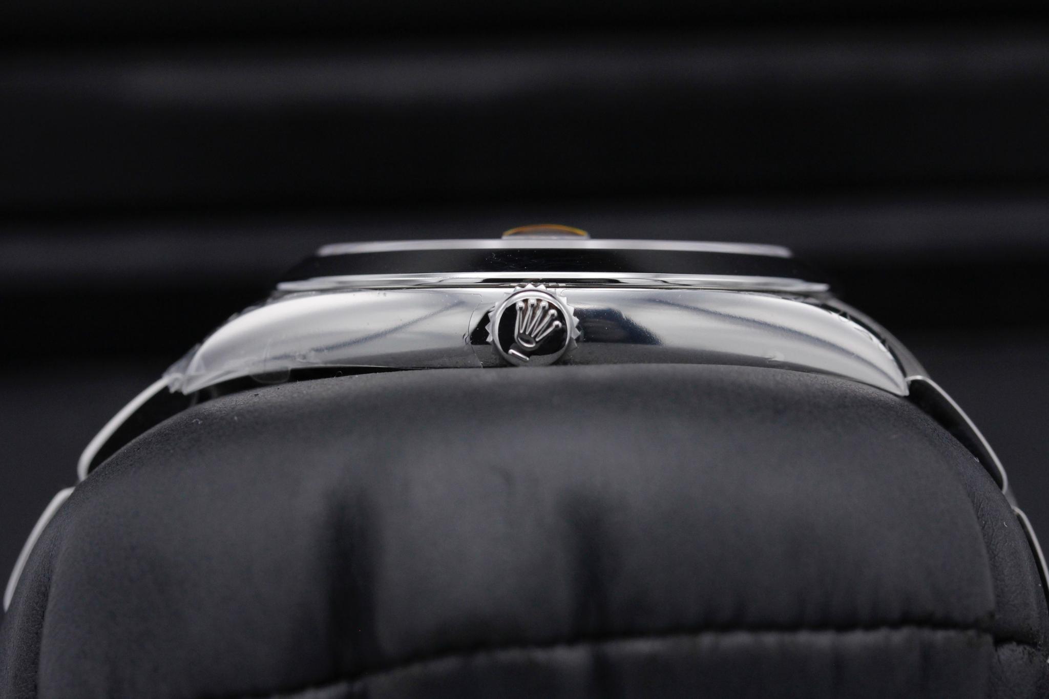 Watch Image 3