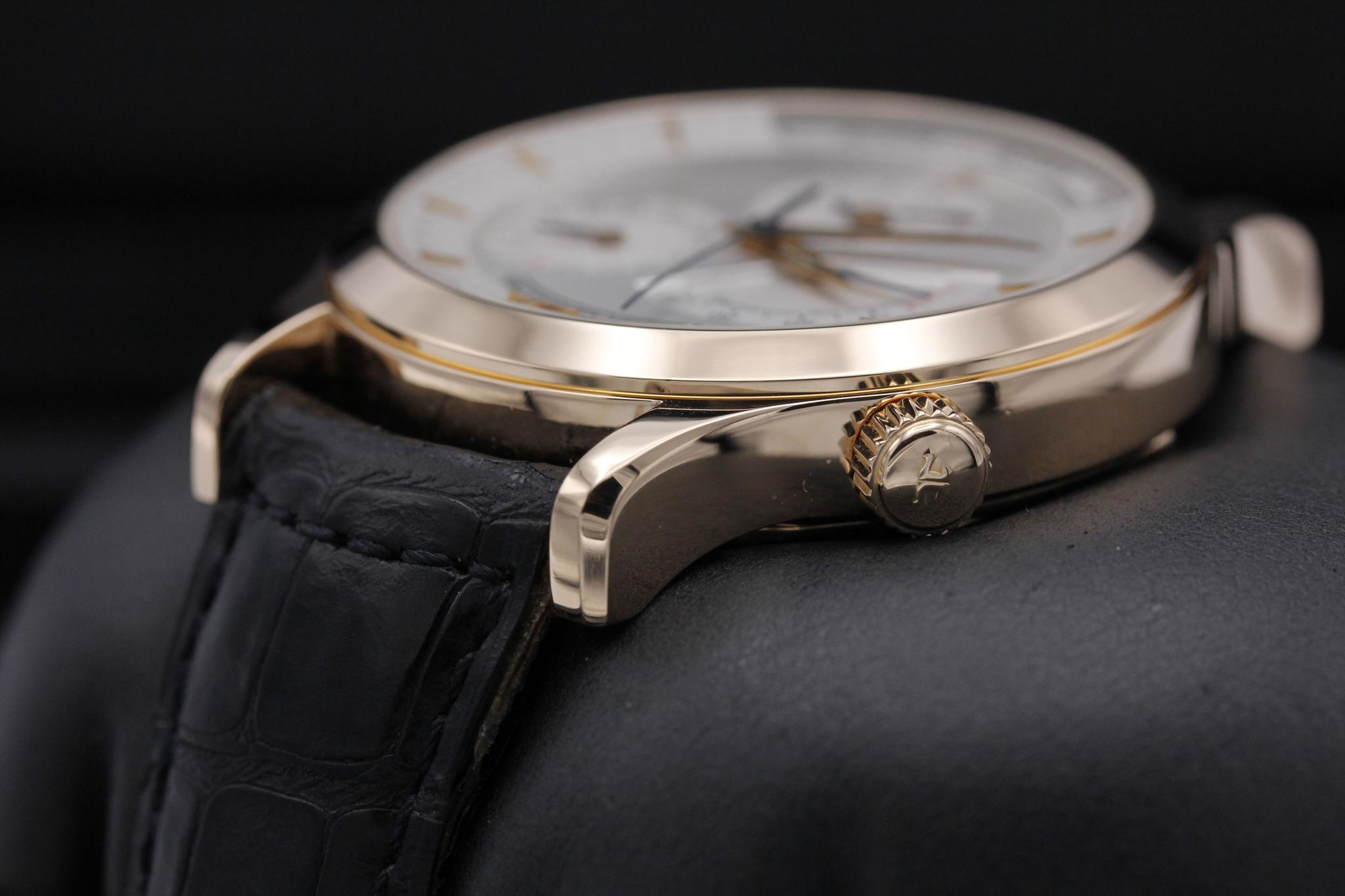 Watch Image 4