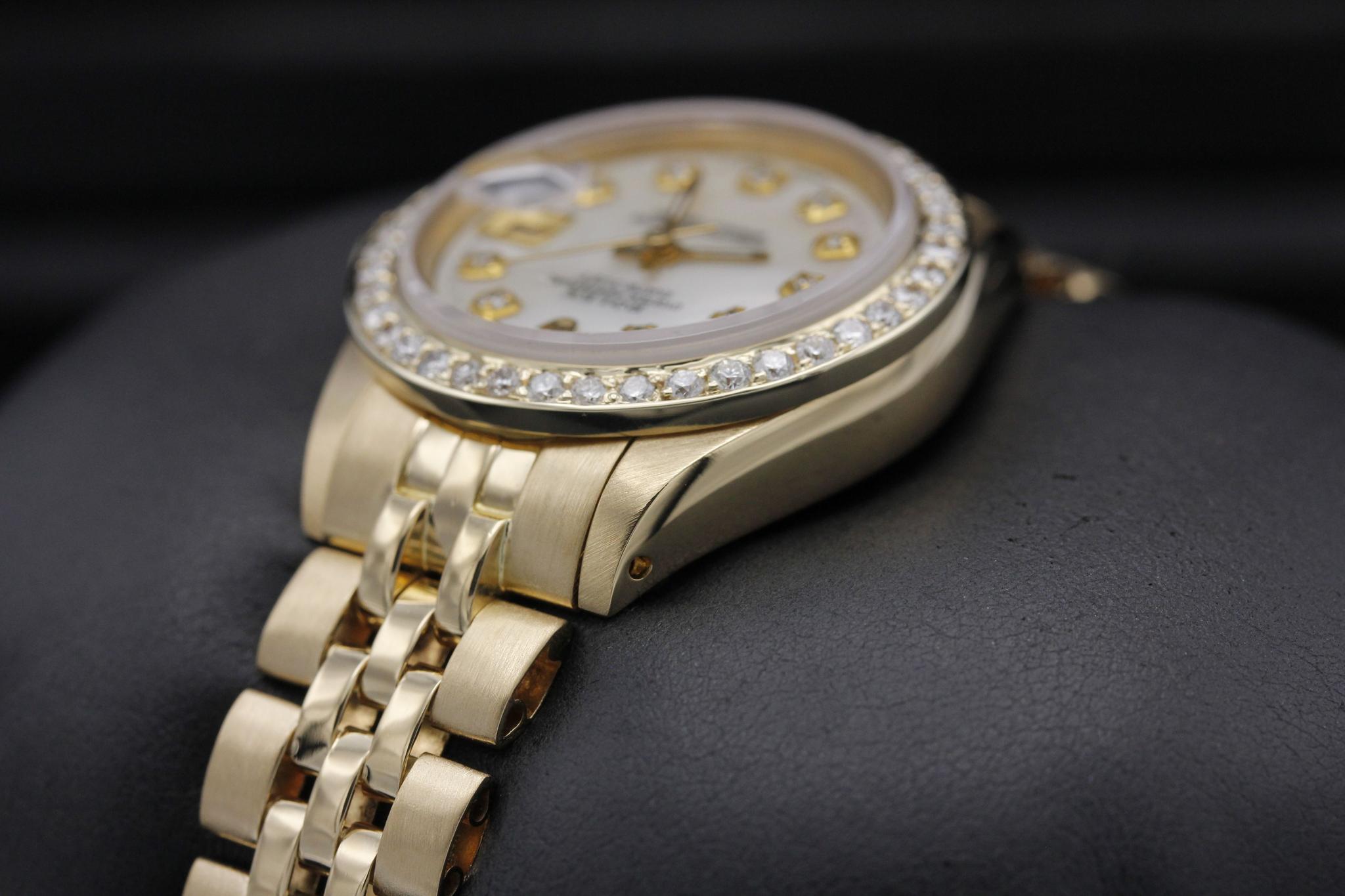 Watch Image 5