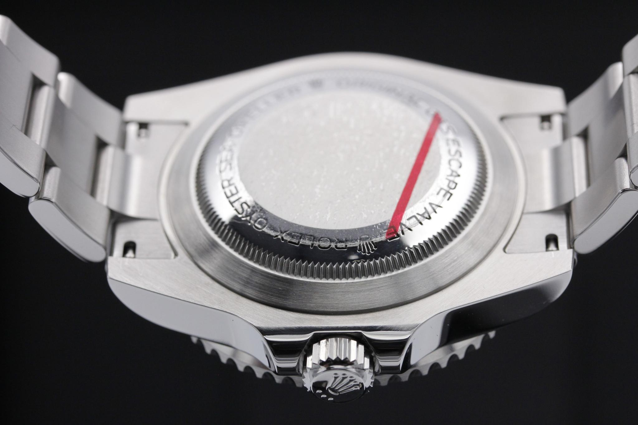 Watch Image 7
