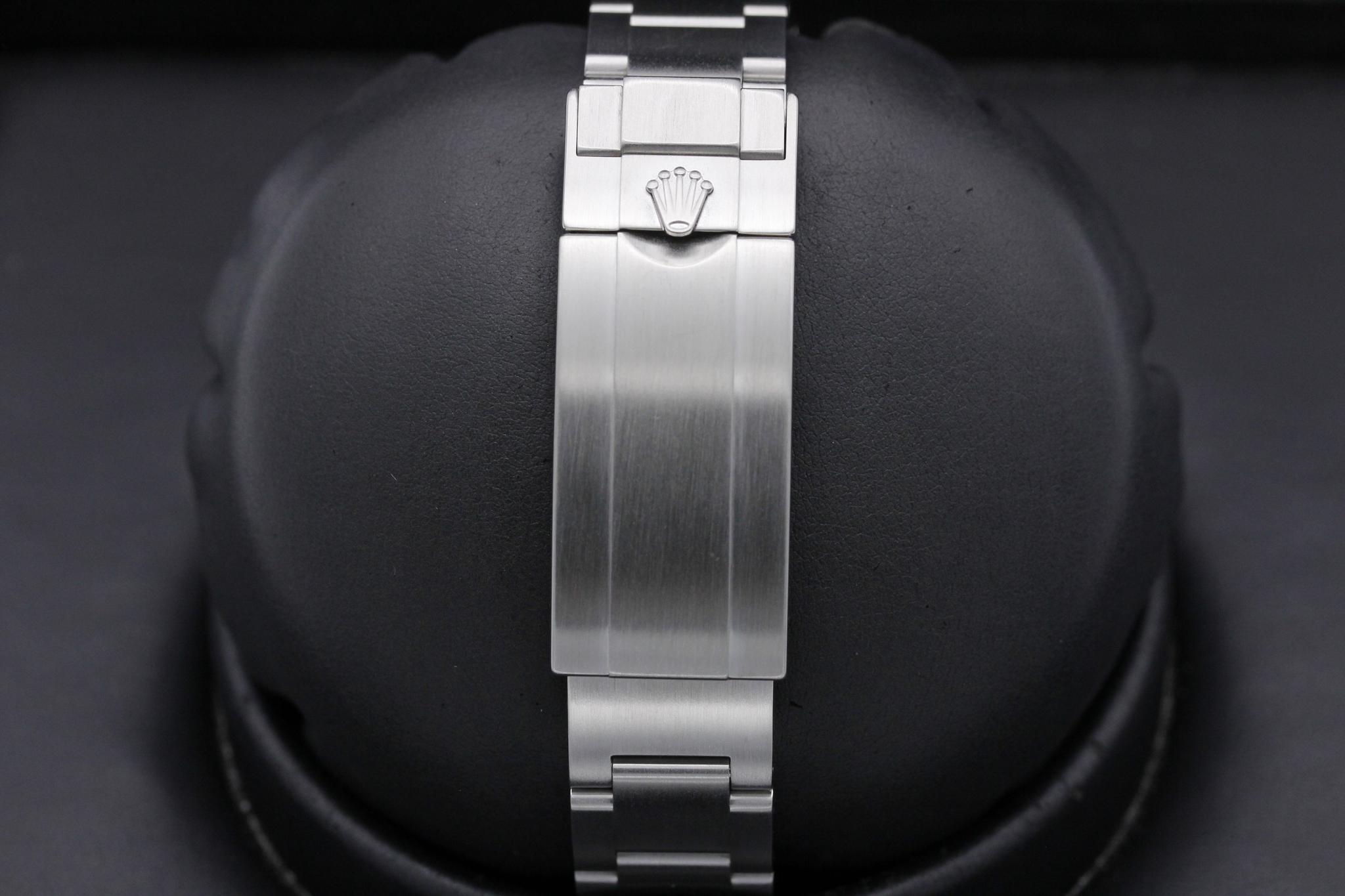 Watch Image 8