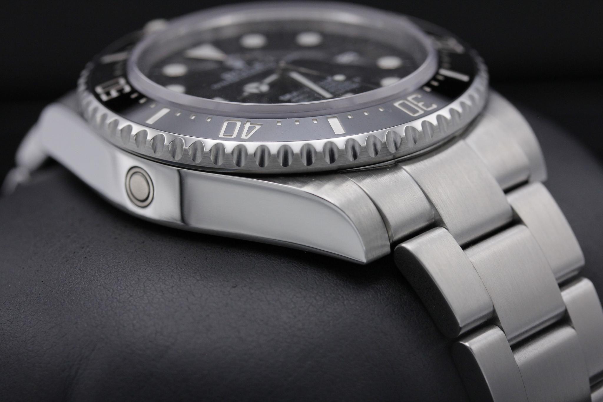 Watch Image 6