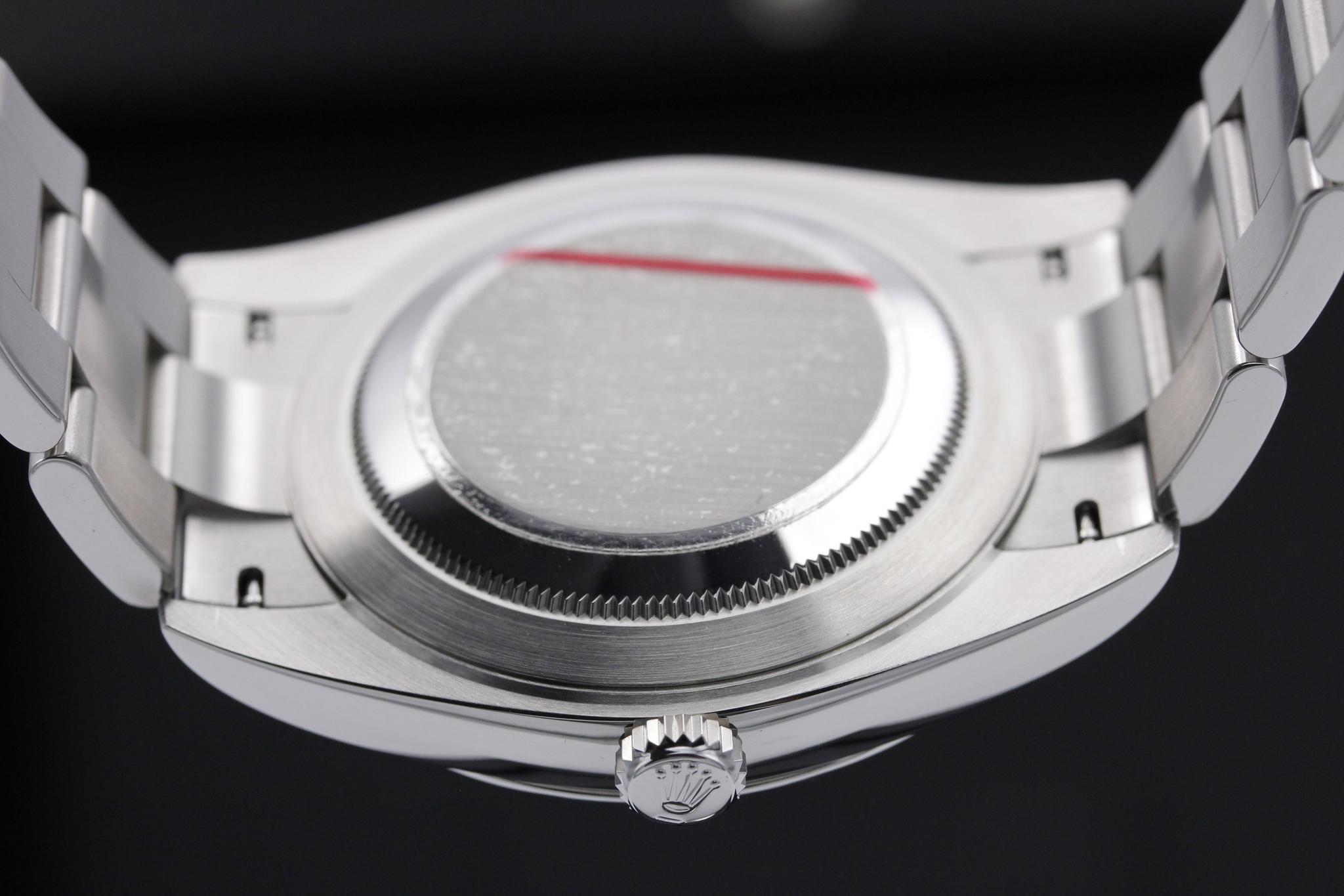 Watch Image 7